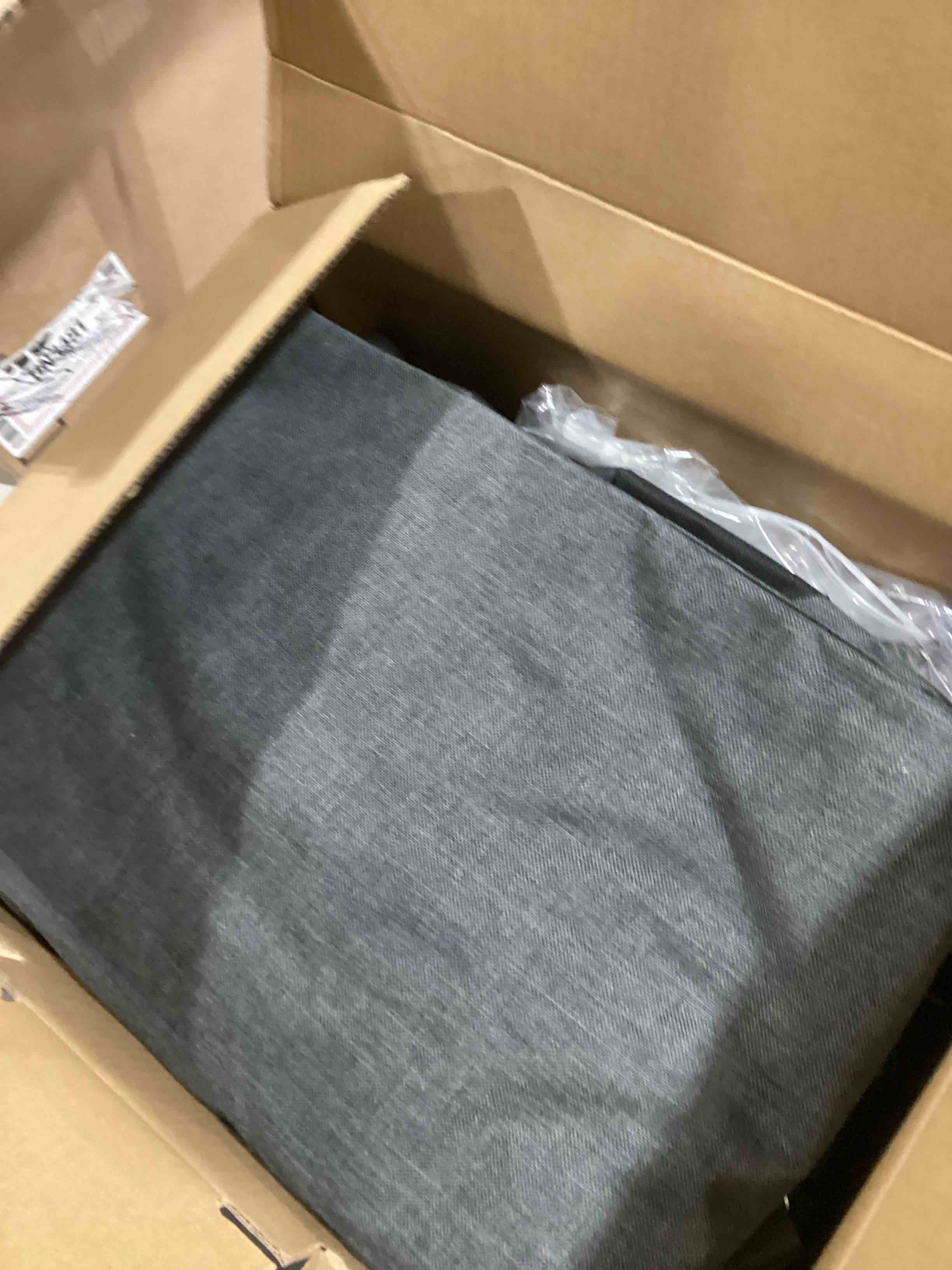 https://s3.amazonaws.com/lotting-images-prod/bidfta/TEA1909795_1734469936832.jpeg