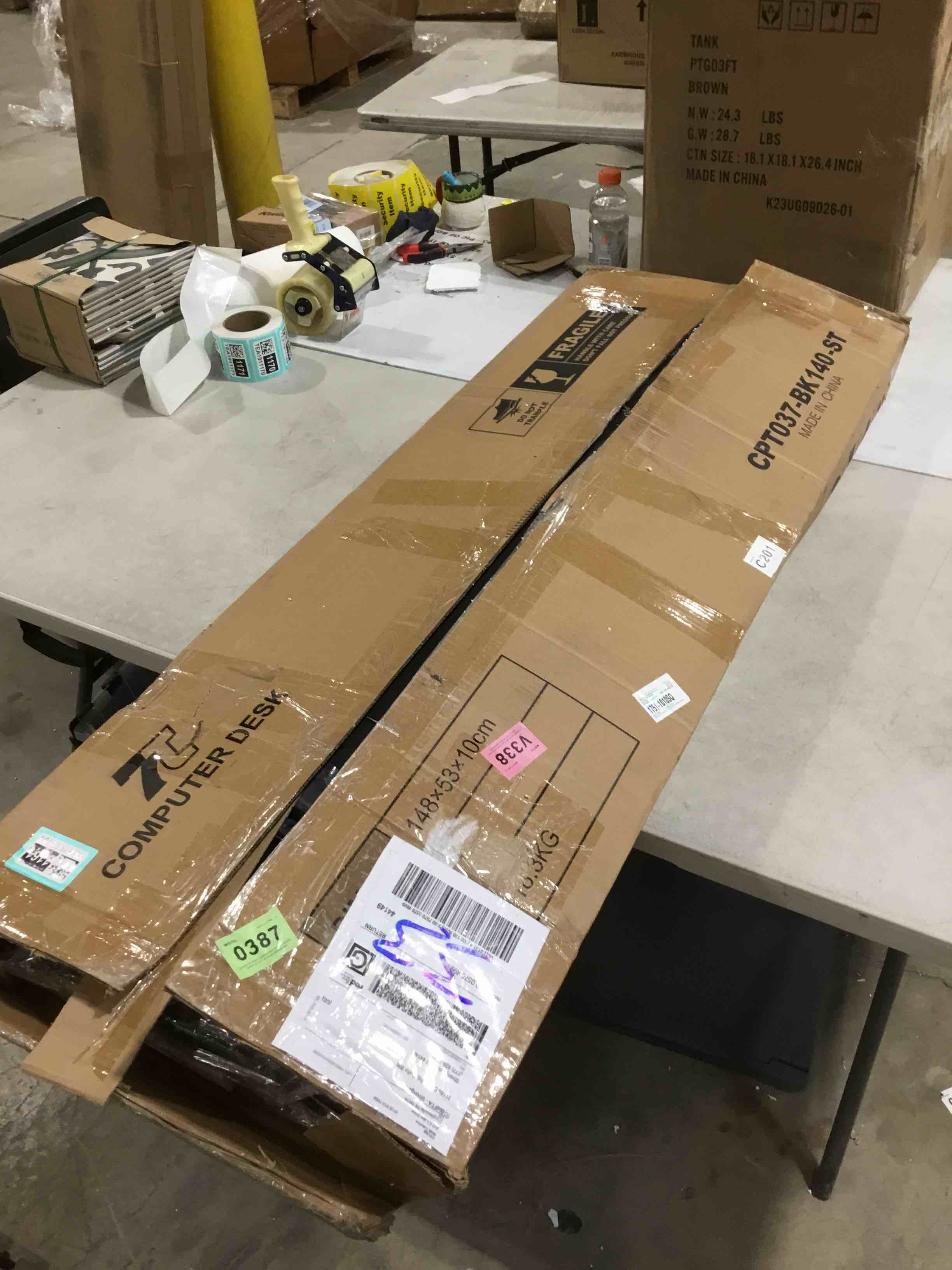 https://s3.amazonaws.com/lotting-images-prod/bidfta/TEA1911161_1738159171677.jpeg