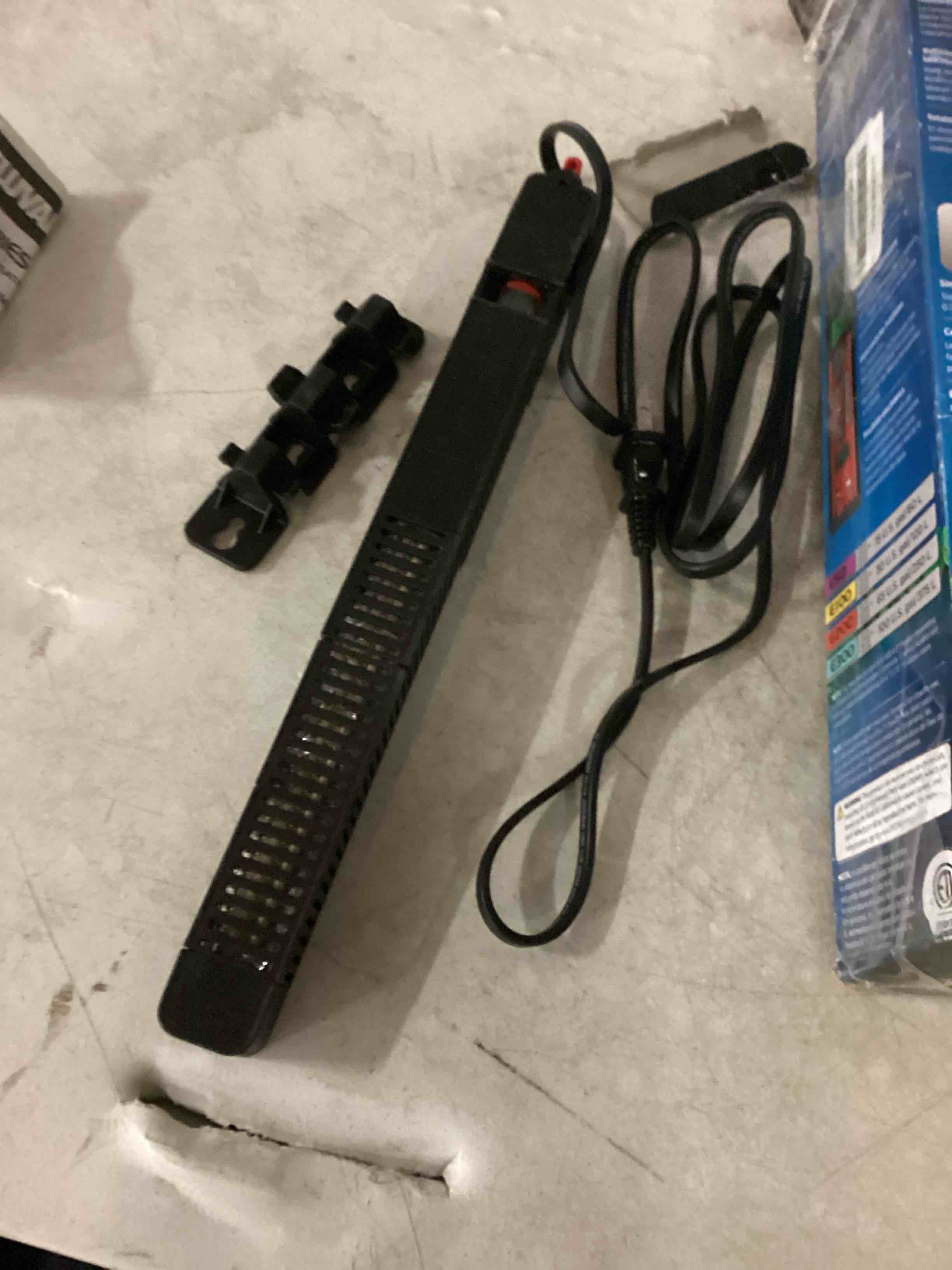 Condition photo showing As Is for fluval e 300 watt electronic heater