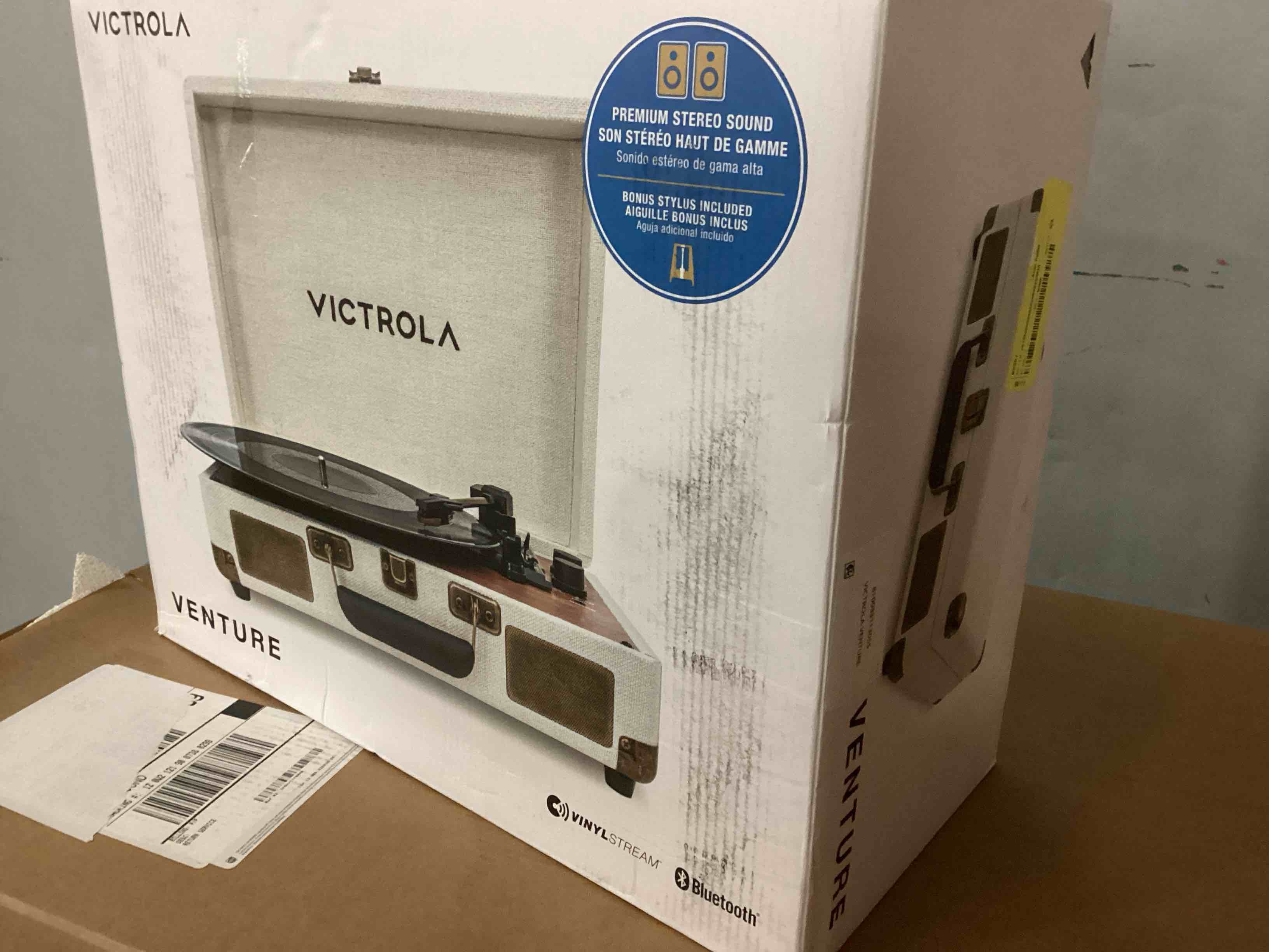 Condition photo showing Good Condition for victrola venture suitcase record player with bluetooth® - oak