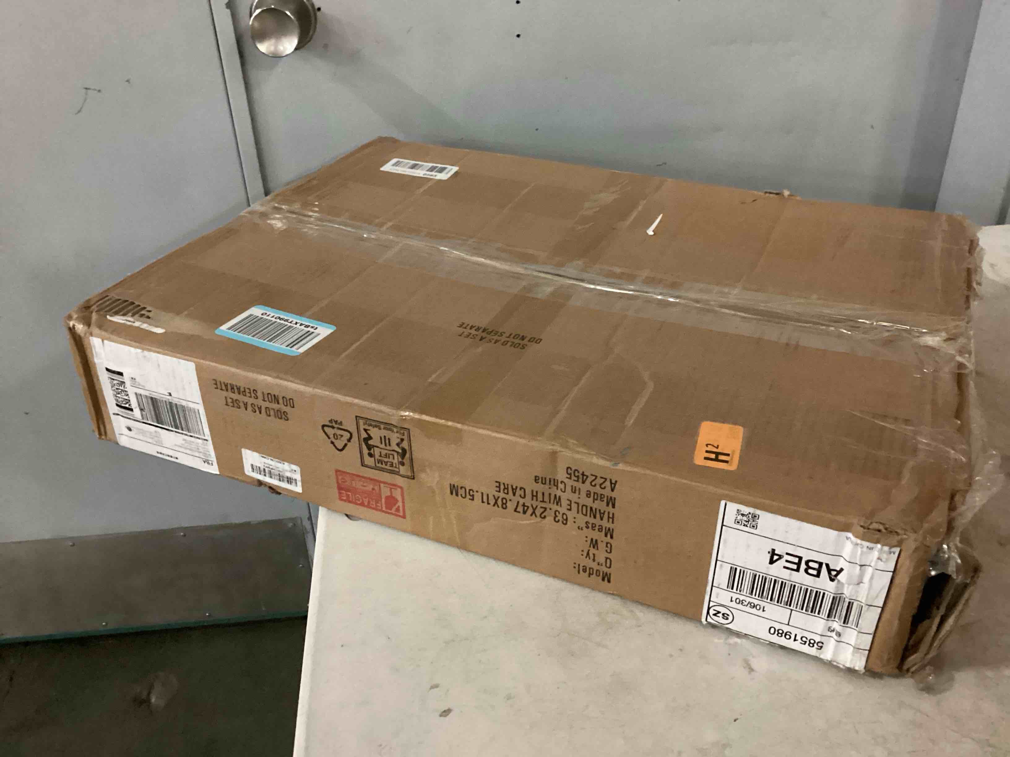 Condition photo showing As Is for utheer 23" x 16" cast iron griddle for gas grill and stove top, universal flat top griddle with pre-seasoned nonstick coating, x-shaped reinforced ridges, perfect for healthy cooking, parties, camping cast iron 23" x 16" x 2.6"