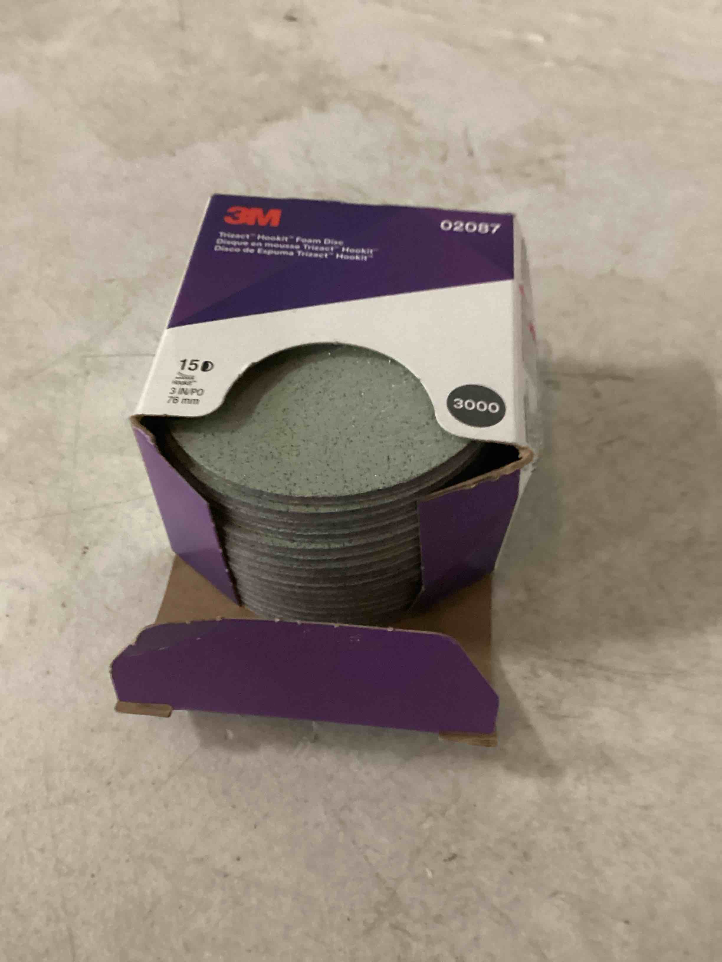 Condition photo showing Good Condition for 3m trizact hookit foam disc, 02087, 3 in, p3000, 15 discs per carton