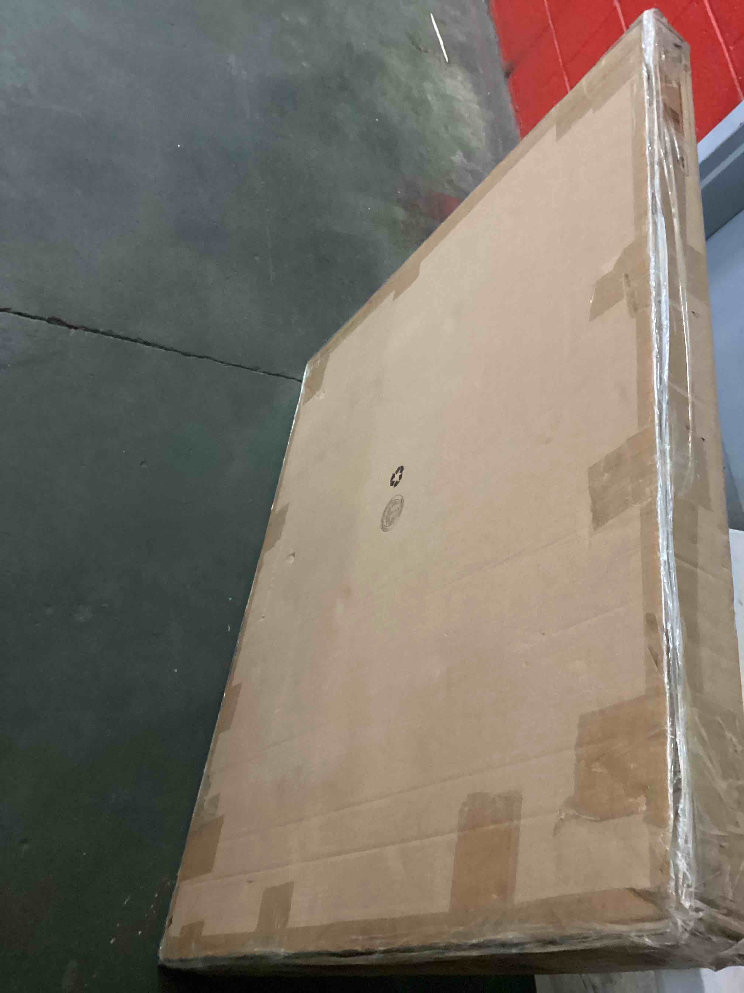 https://s3.amazonaws.com/lotting-images-prod/bidfta/TEA1913449_1777554581947.jpeg