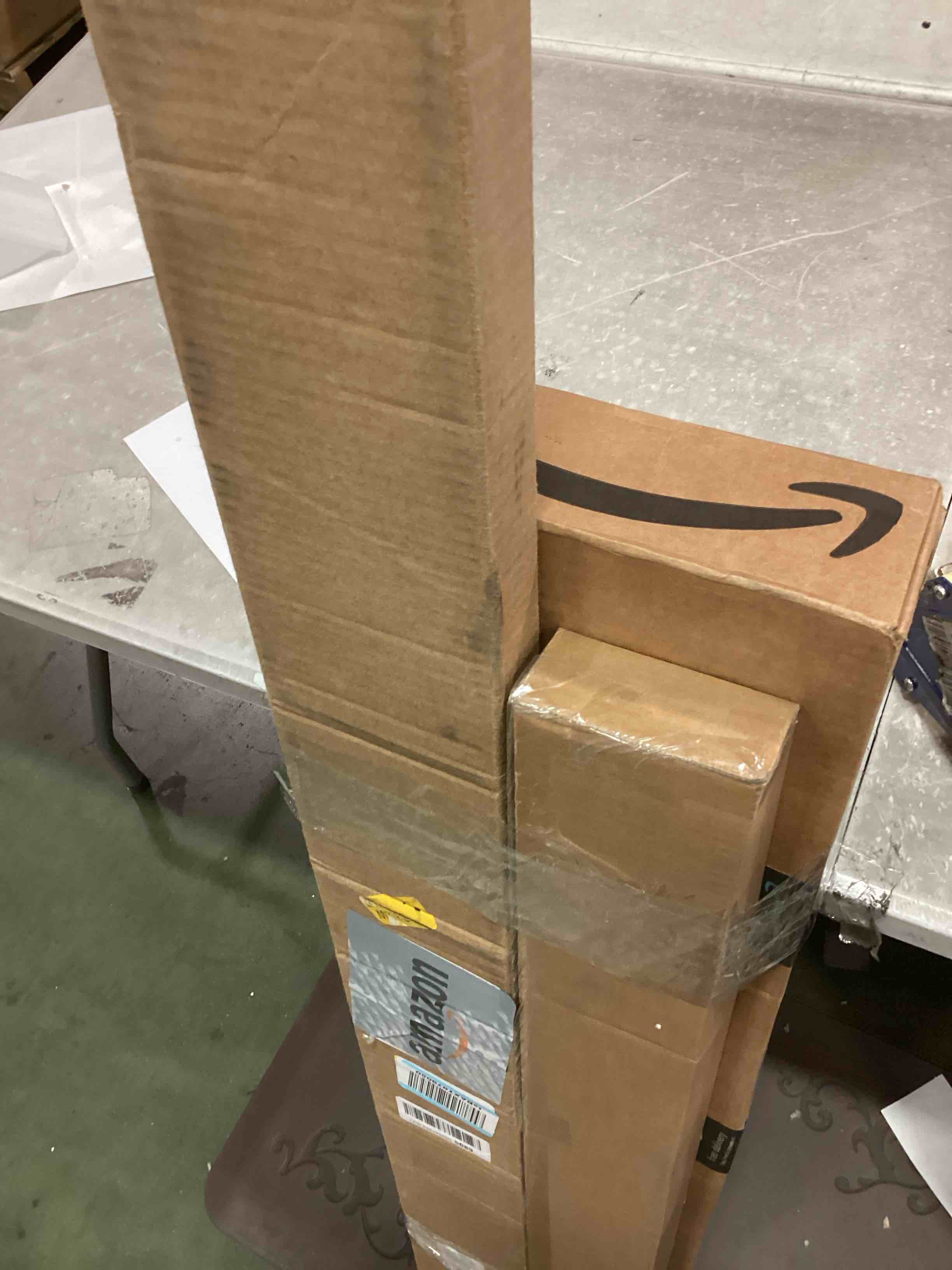 https://s3.amazonaws.com/lotting-images-prod/bidfta/TEA1918085_1735043859162.jpeg
