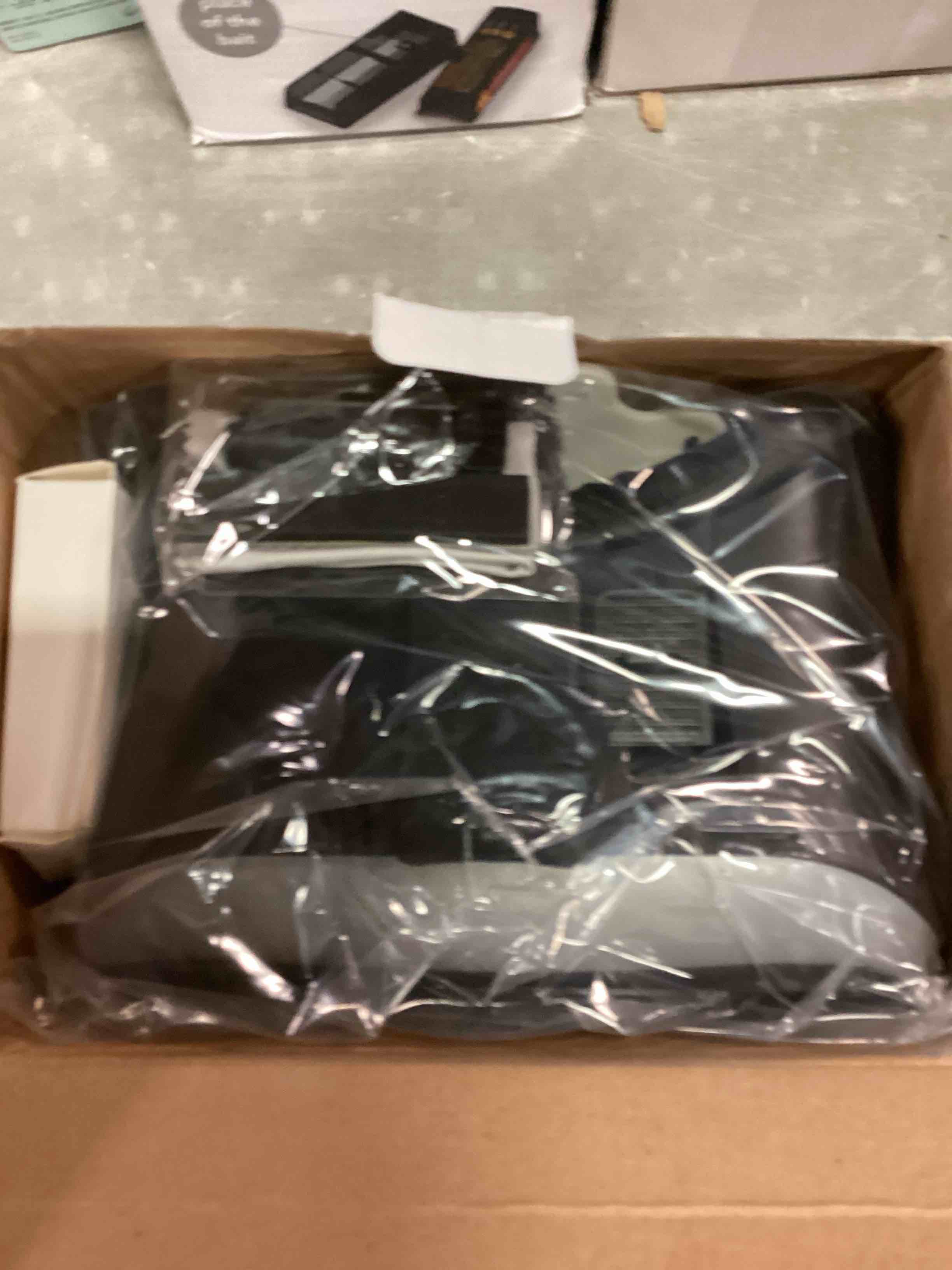https://s3.amazonaws.com/lotting-images-prod/bidfta/TEA1918347_1735219322140.jpeg