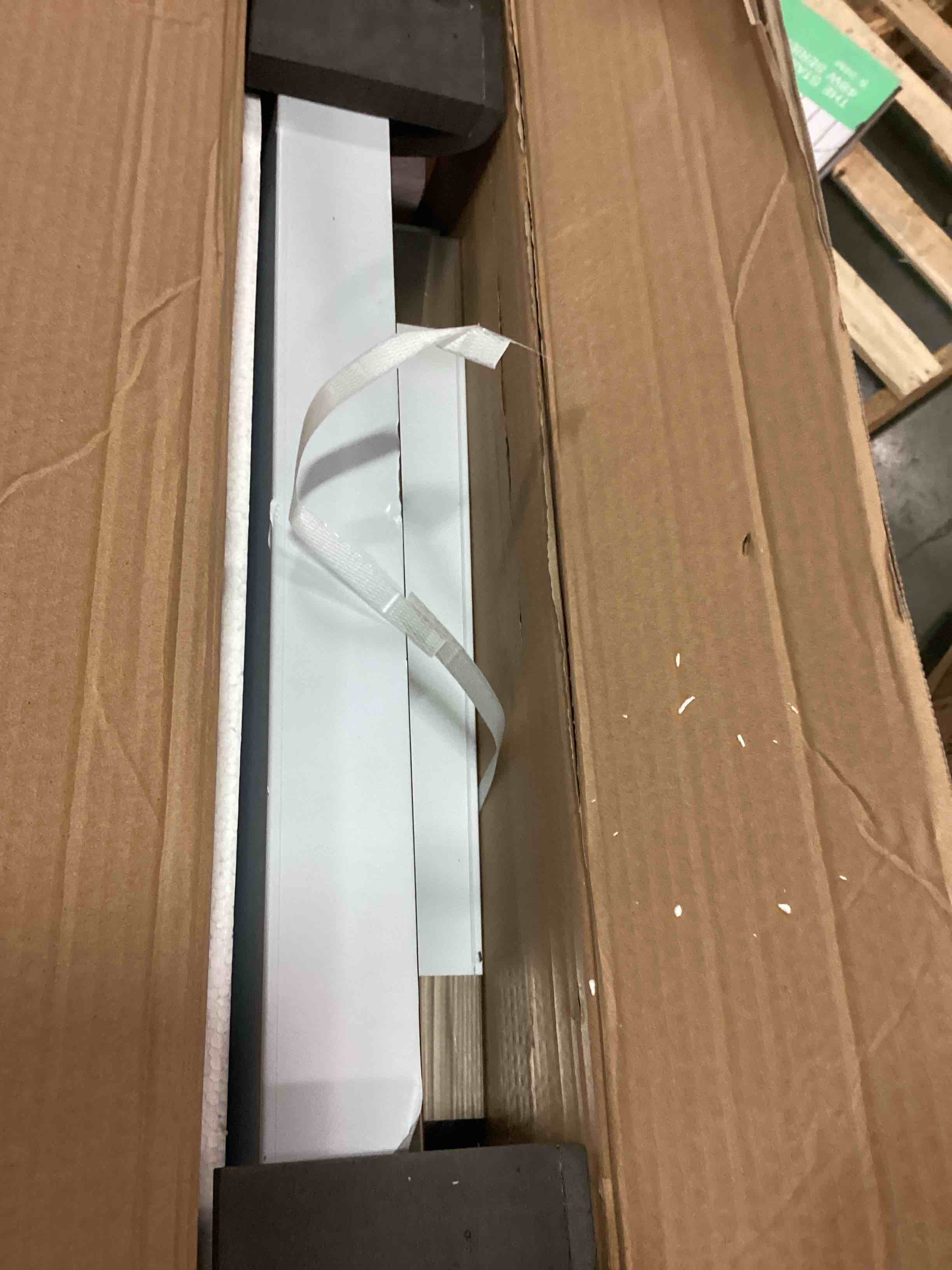 https://s3.amazonaws.com/lotting-images-prod/bidfta/TEA1918486_1735247466446.jpeg