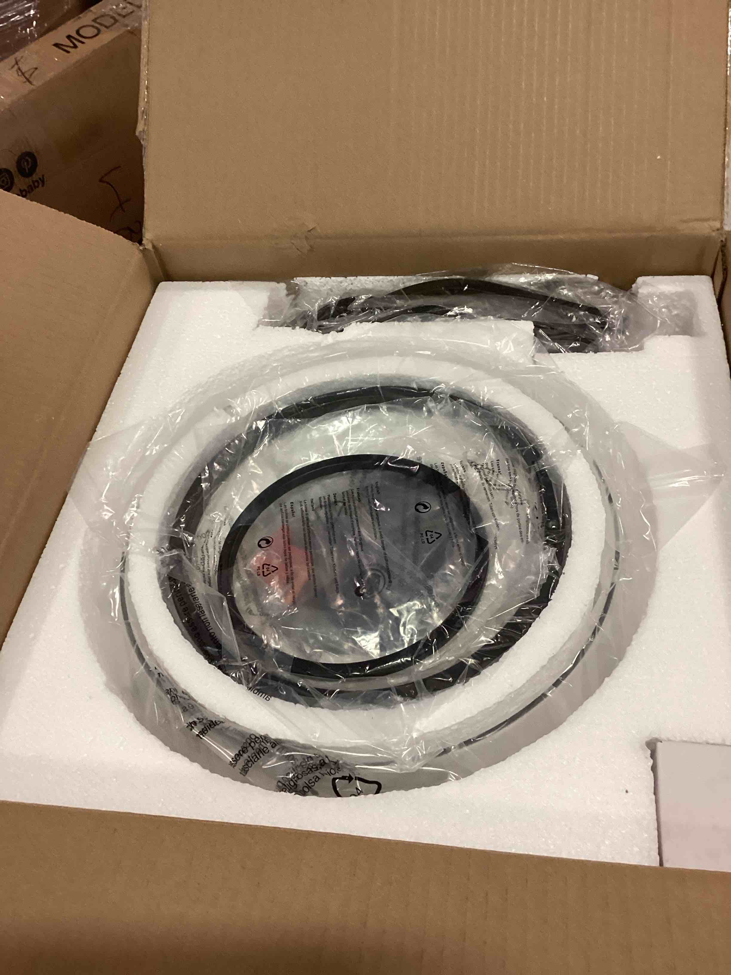 https://s3.amazonaws.com/lotting-images-prod/bidfta/TEA1918896_1735584265371.jpeg