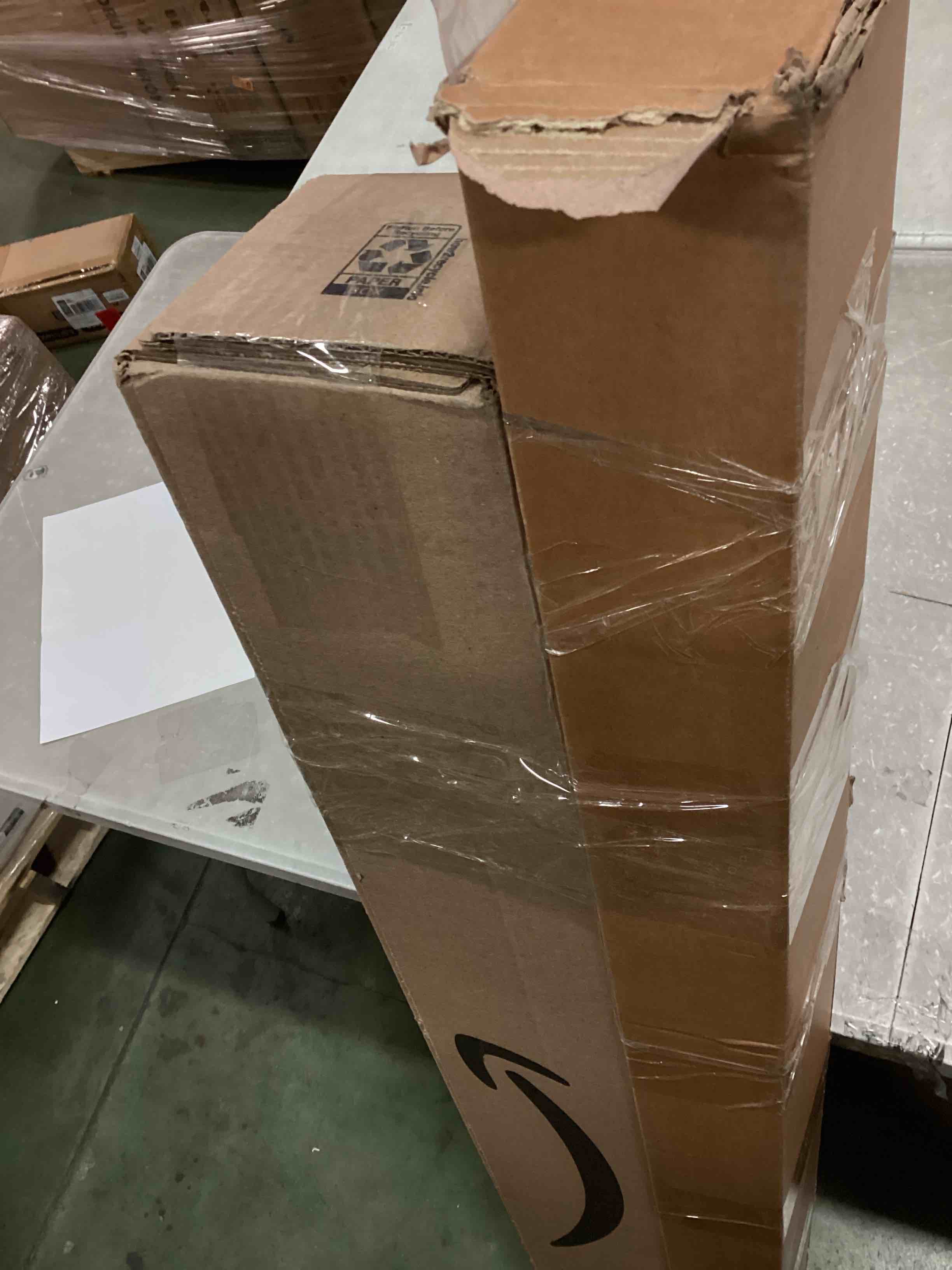 https://s3.amazonaws.com/lotting-images-prod/bidfta/TEA1919357_1735907631451.jpeg