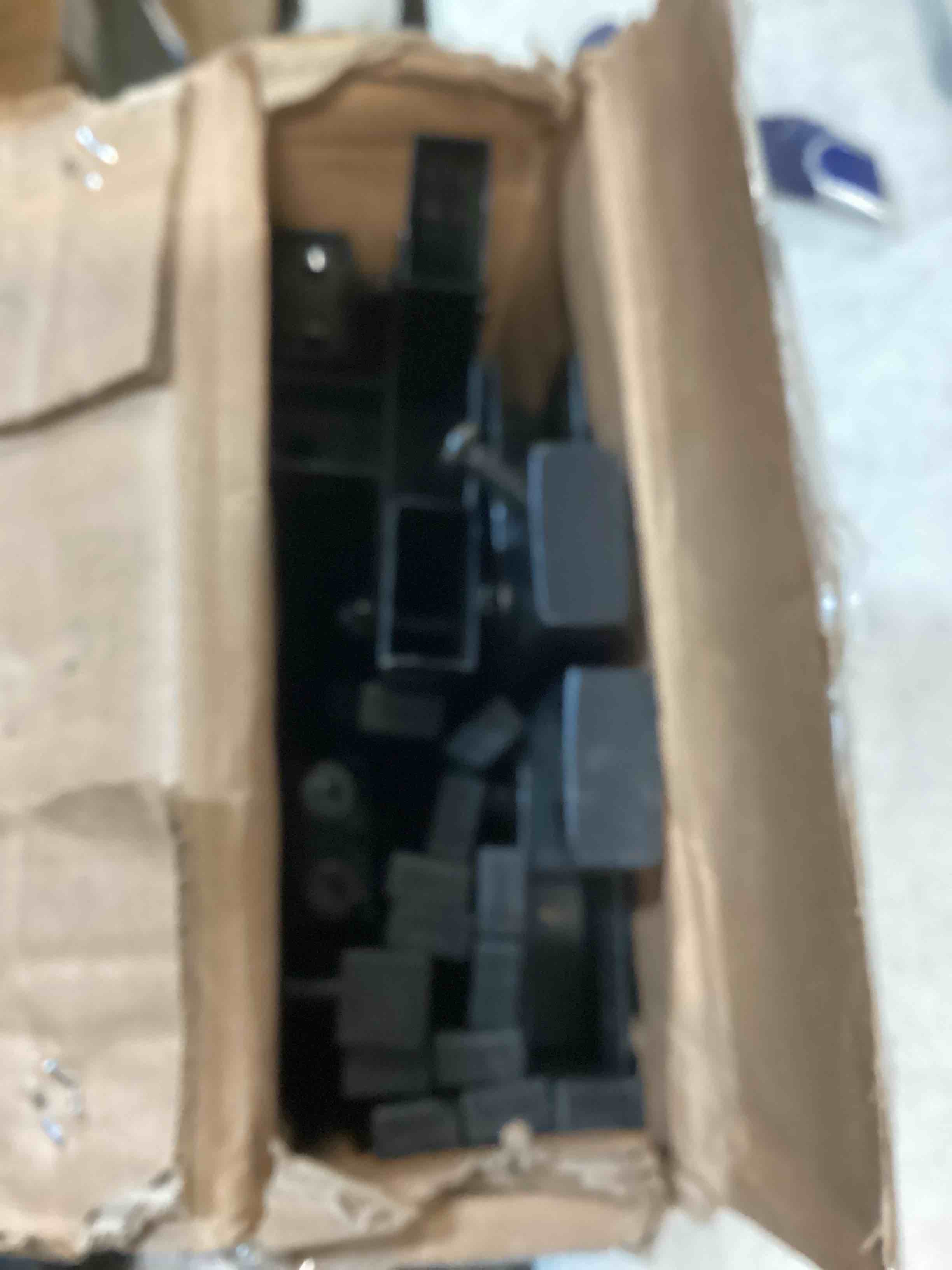https://s3.amazonaws.com/lotting-images-prod/bidfta/TEA1919624_1735998075014.jpeg