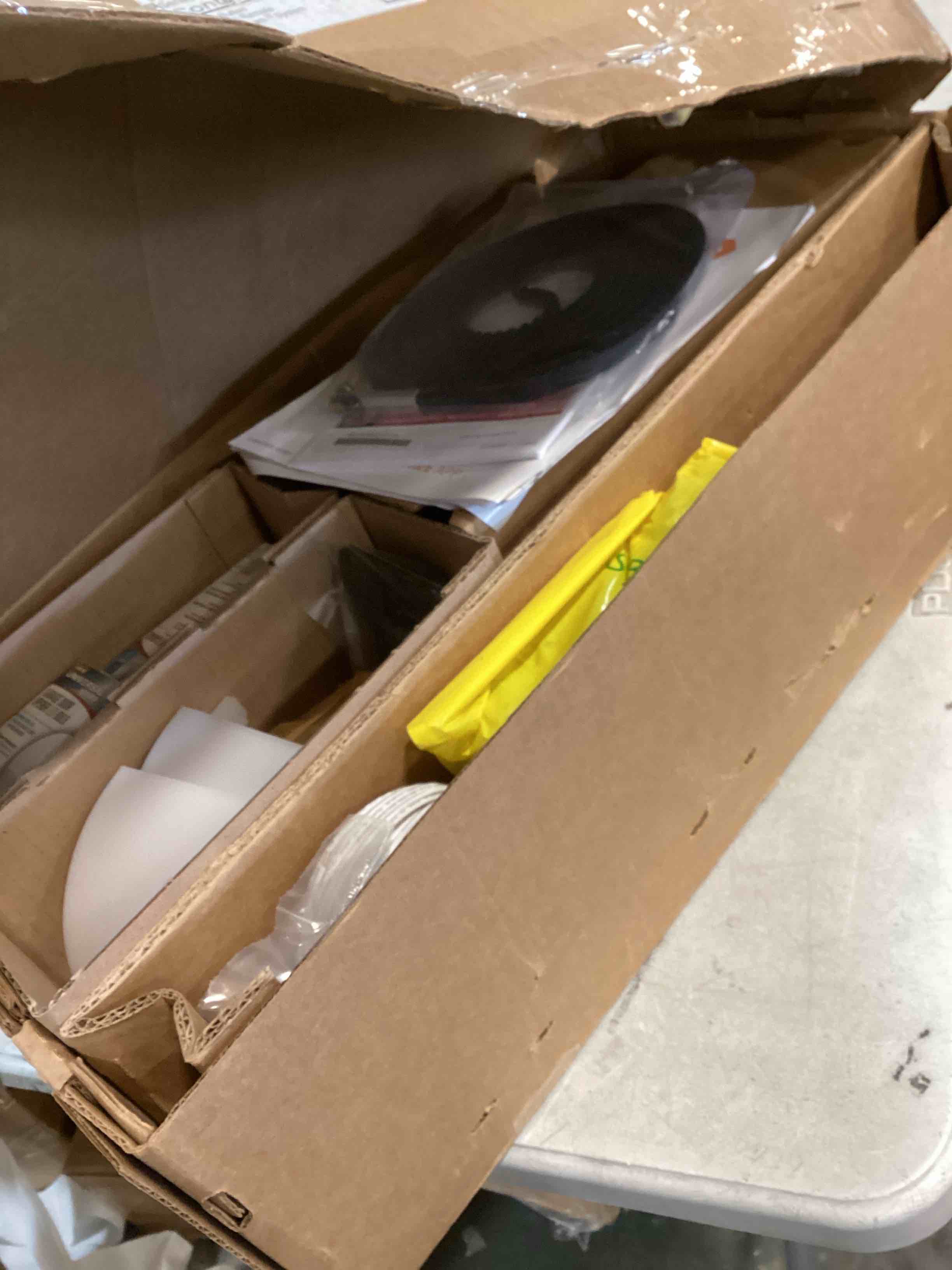 https://s3.amazonaws.com/lotting-images-prod/bidfta/TEA1919664_1736004038424.jpeg