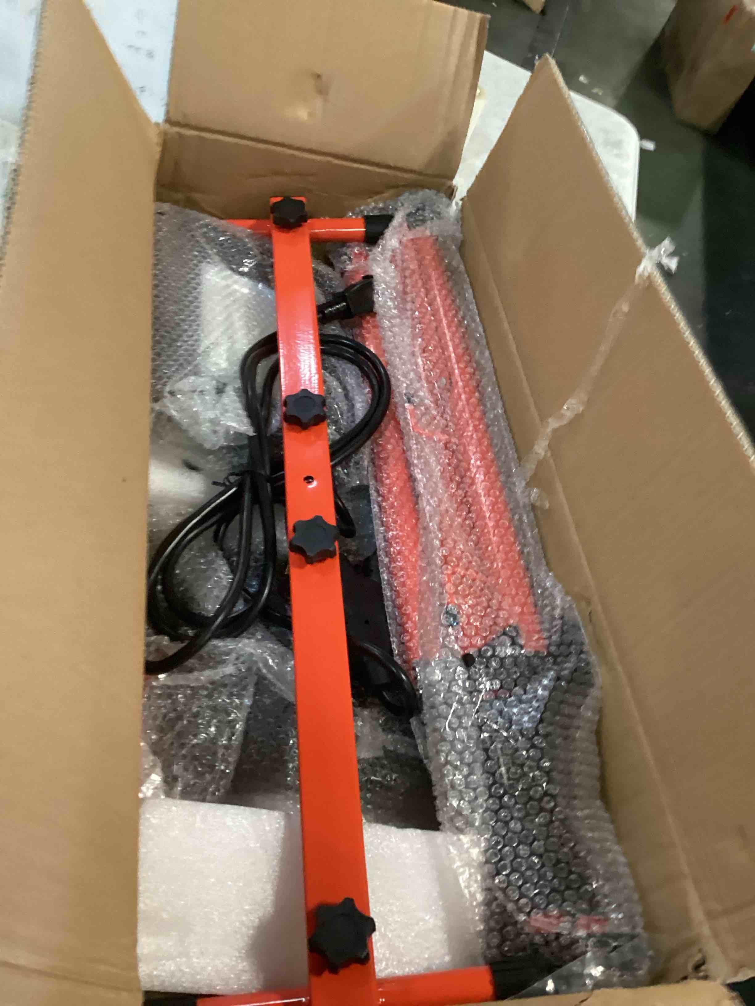 https://s3.amazonaws.com/lotting-images-prod/bidfta/TEA1919668_1736004380192.jpeg