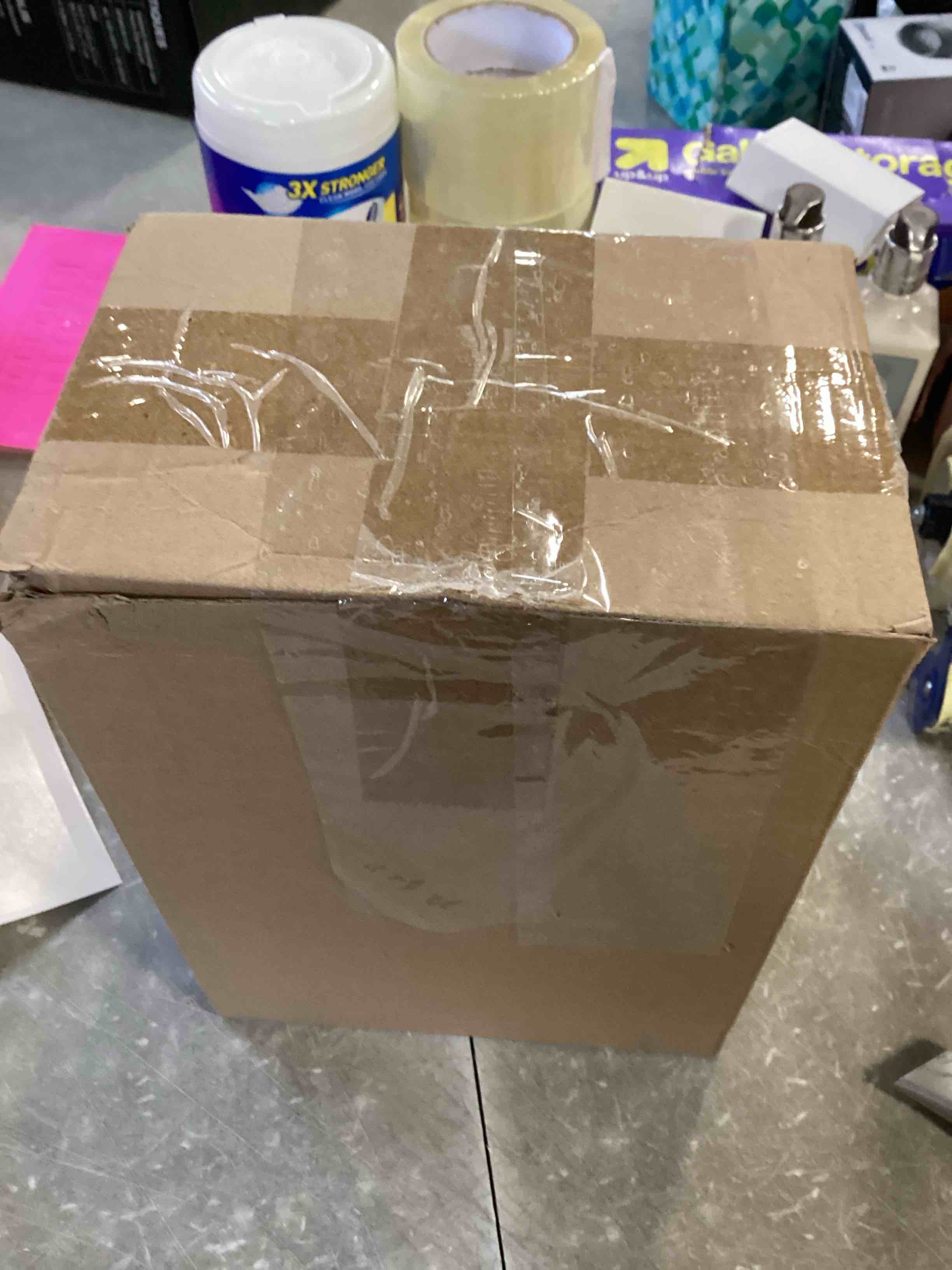 https://s3.amazonaws.com/lotting-images-prod/bidfta/TEA1920913_1736864540964.jpeg