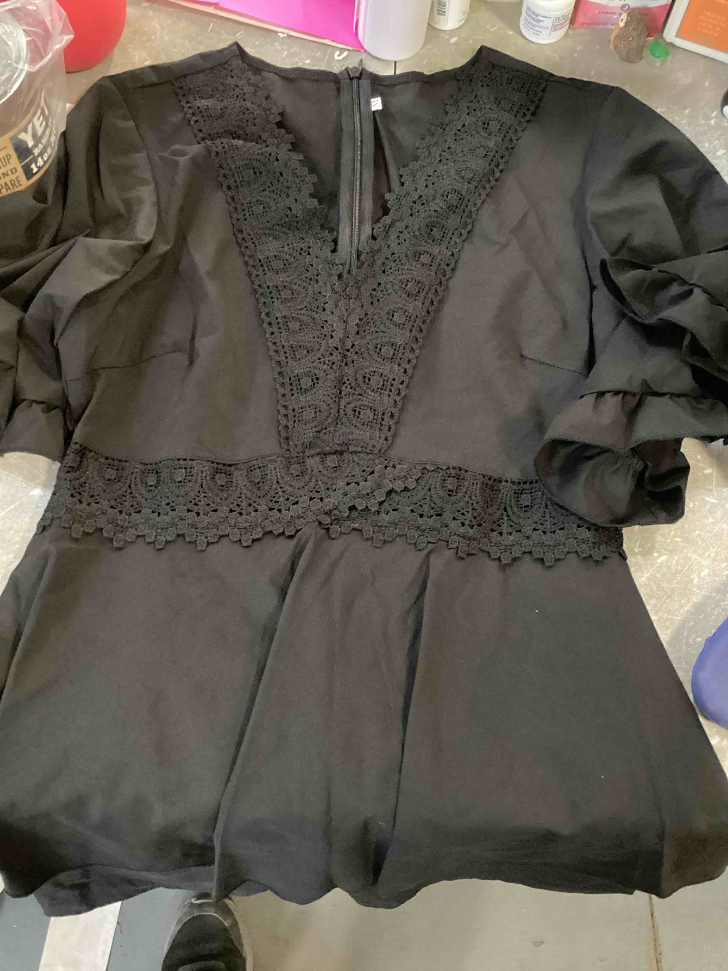 https://s3.amazonaws.com/lotting-images-prod/bidfta/TEA1920940_1736866477632.jpeg