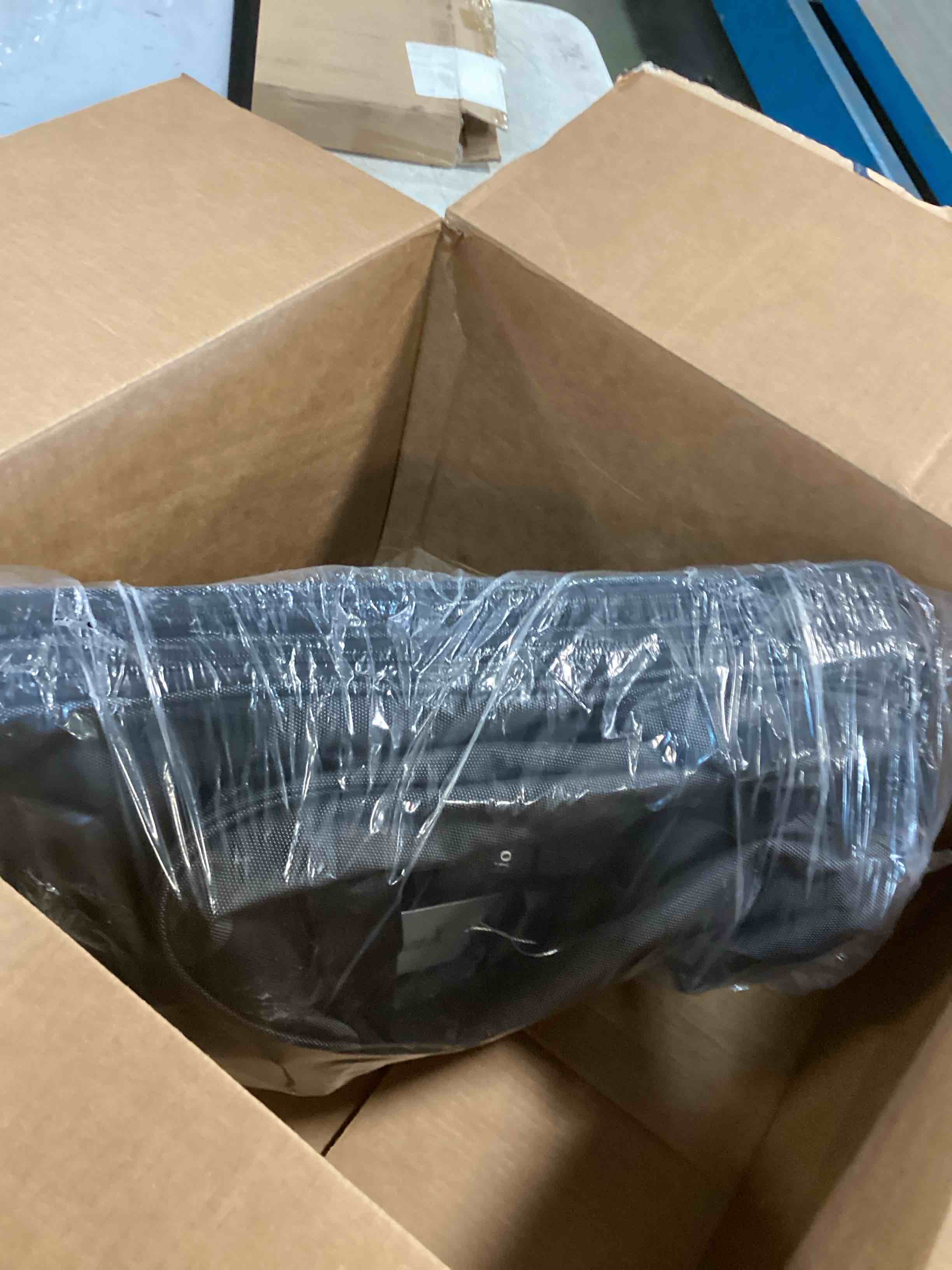 https://s3.amazonaws.com/lotting-images-prod/bidfta/TEA1921114_1735837650596.jpeg