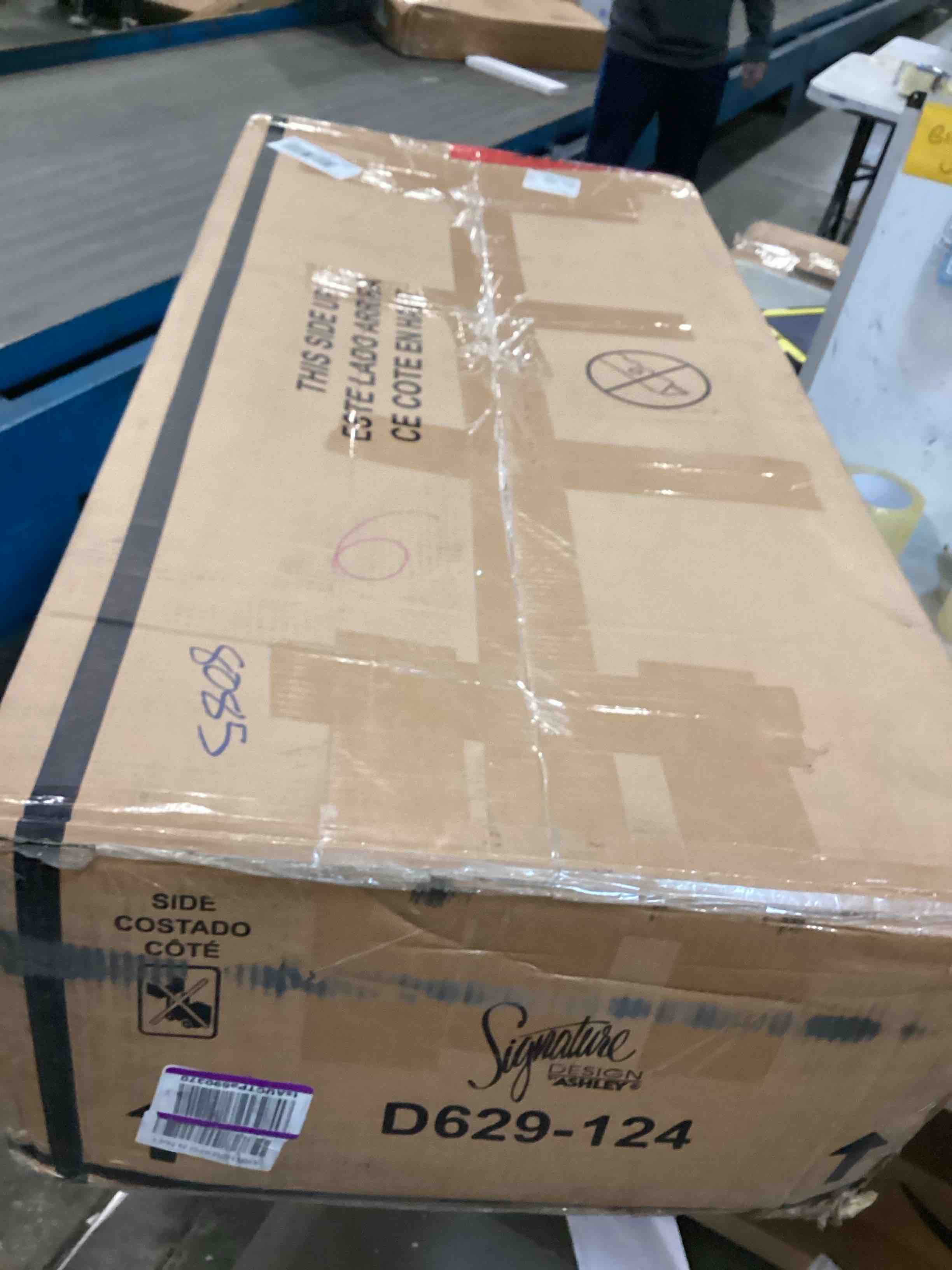 https://s3.amazonaws.com/lotting-images-prod/bidfta/TEA1921225_1735920072209.jpeg