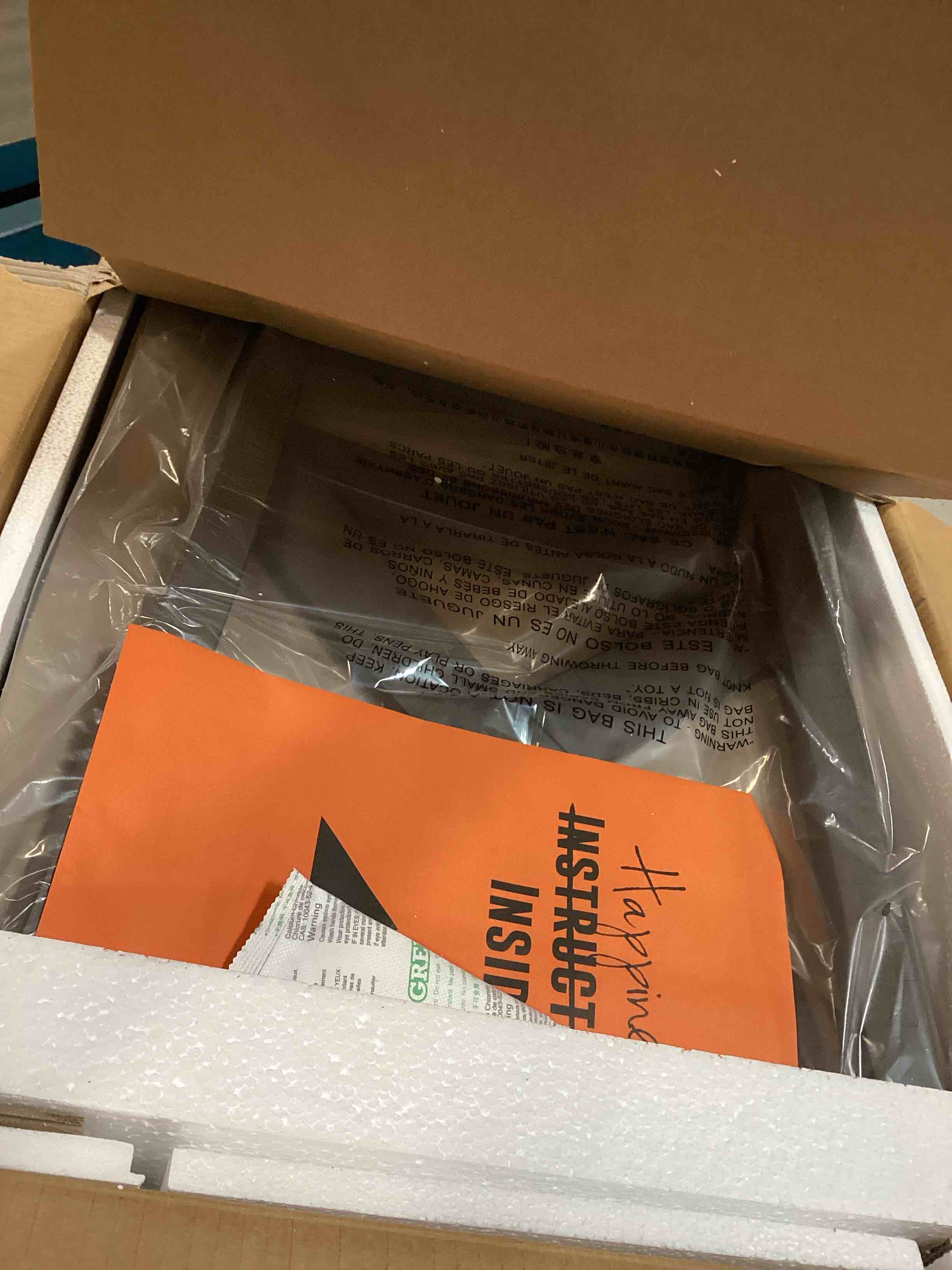 https://s3.amazonaws.com/lotting-images-prod/bidfta/TEA1921225_1735920102941.jpeg