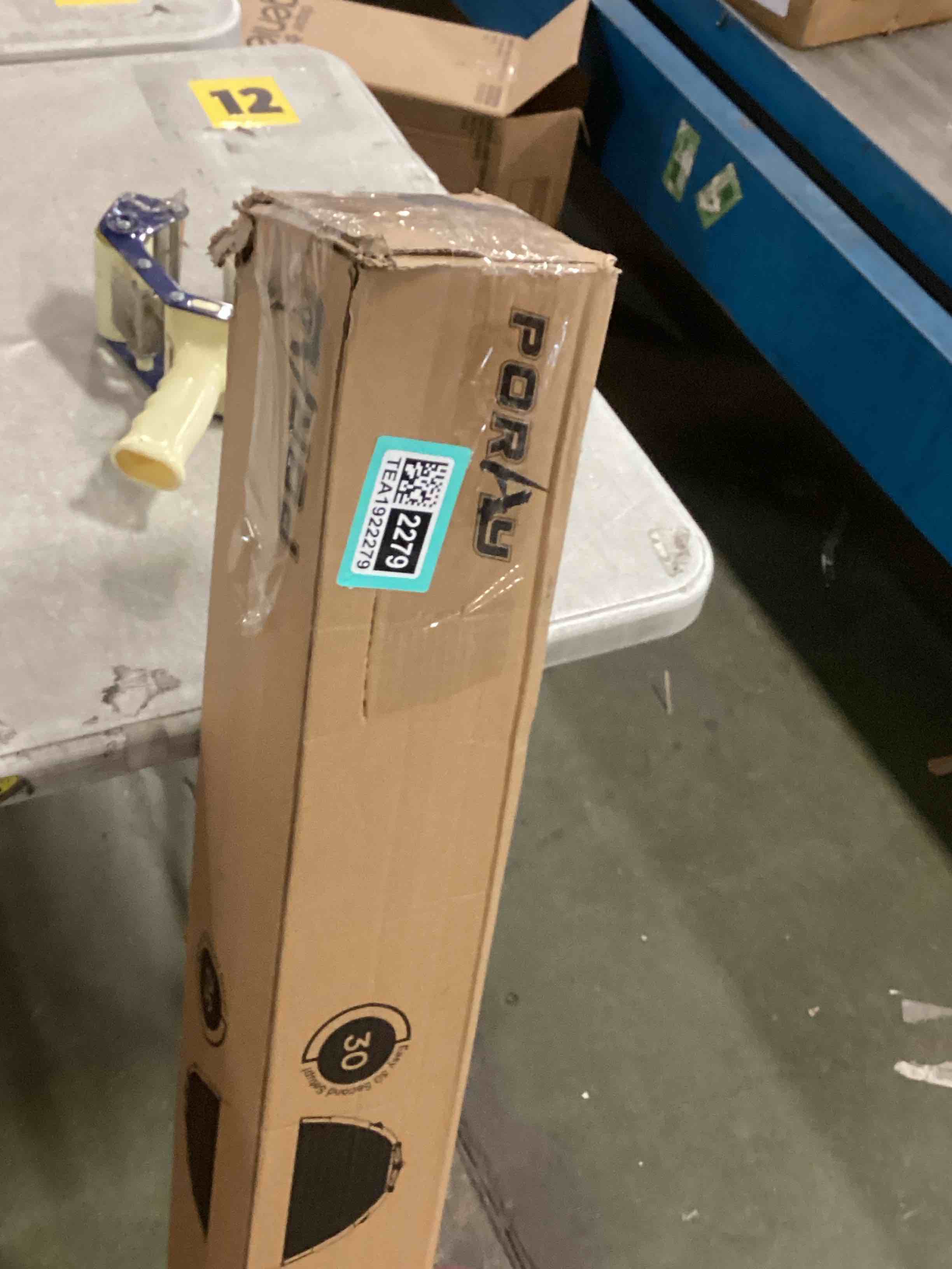 https://s3.amazonaws.com/lotting-images-prod/bidfta/TEA1922279_1736775829642.jpeg