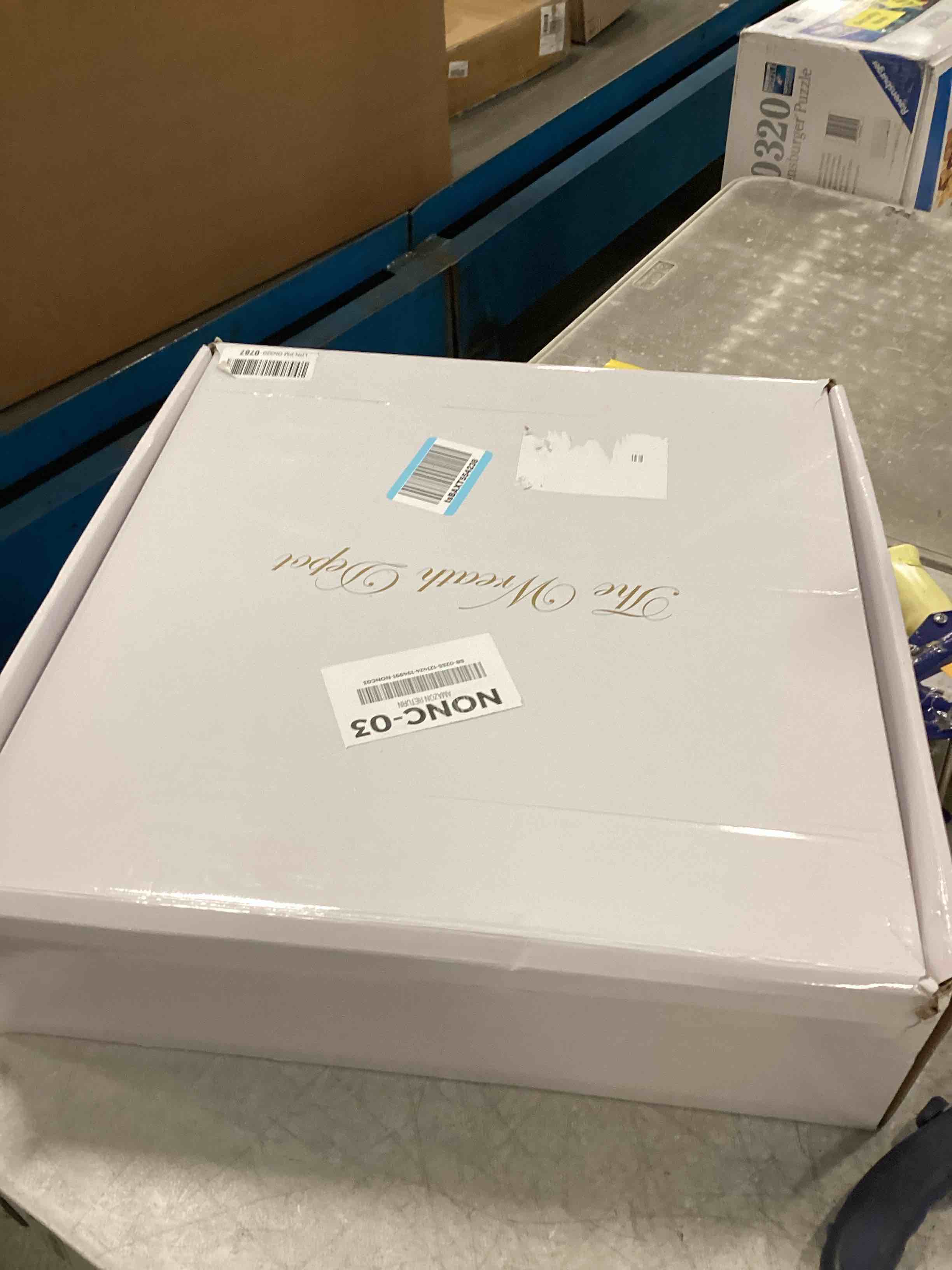 https://s3.amazonaws.com/lotting-images-prod/bidfta/TEA1923031_1737033592565.jpeg