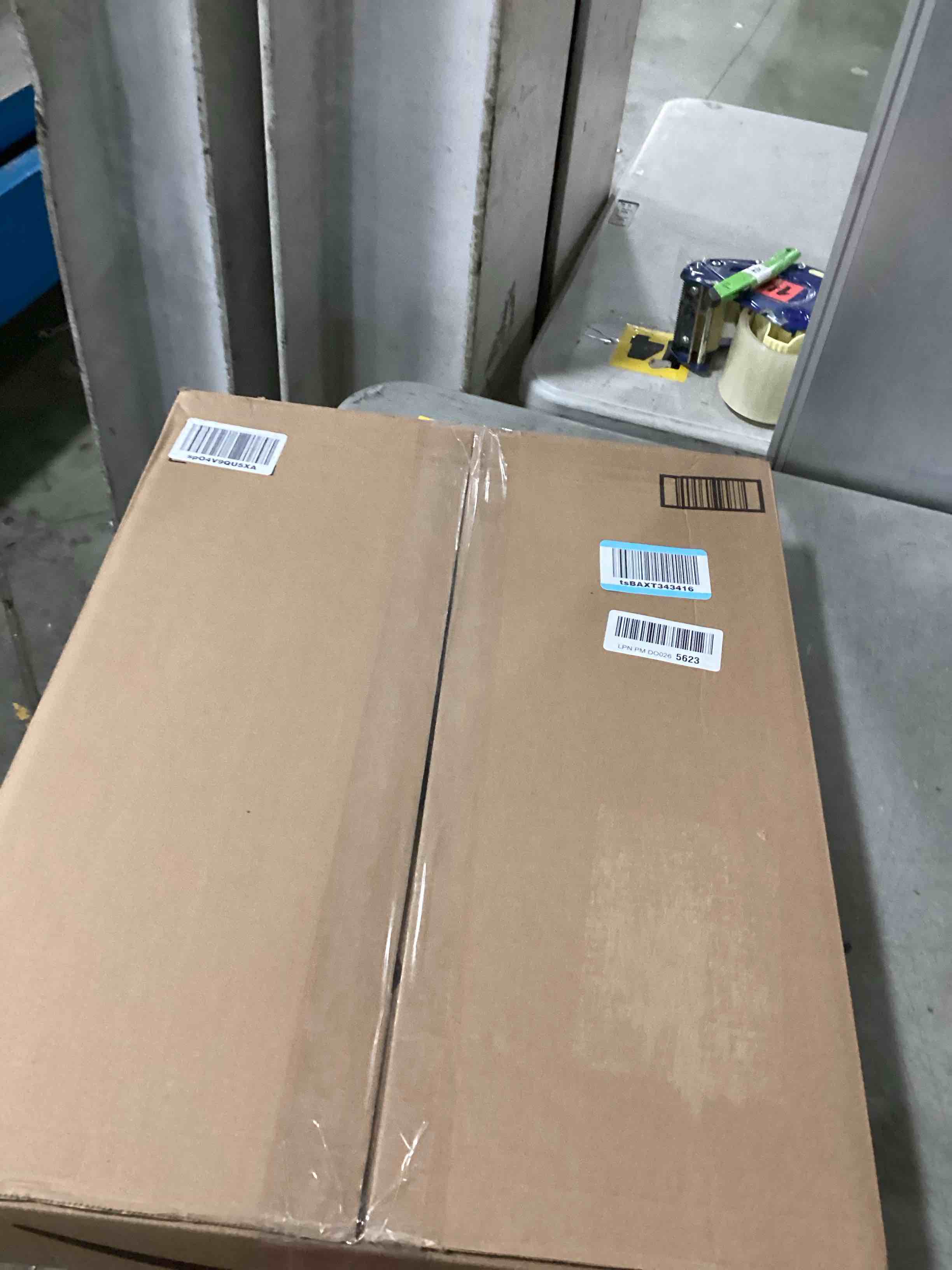 https://s3.amazonaws.com/lotting-images-prod/bidfta/TEA1923926_1737461736129.jpeg
