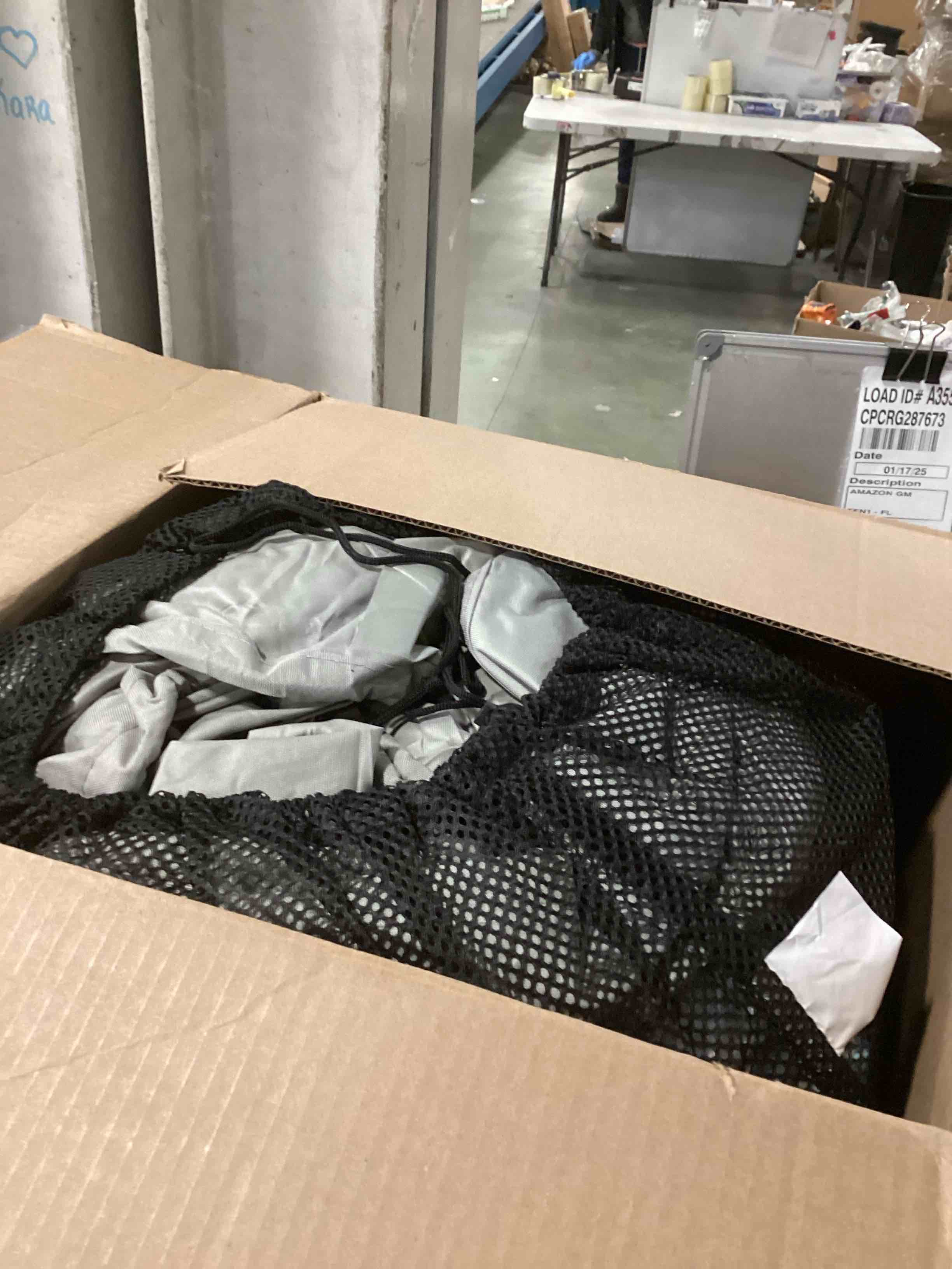 https://s3.amazonaws.com/lotting-images-prod/bidfta/TEA1923939_1737463852677.jpeg