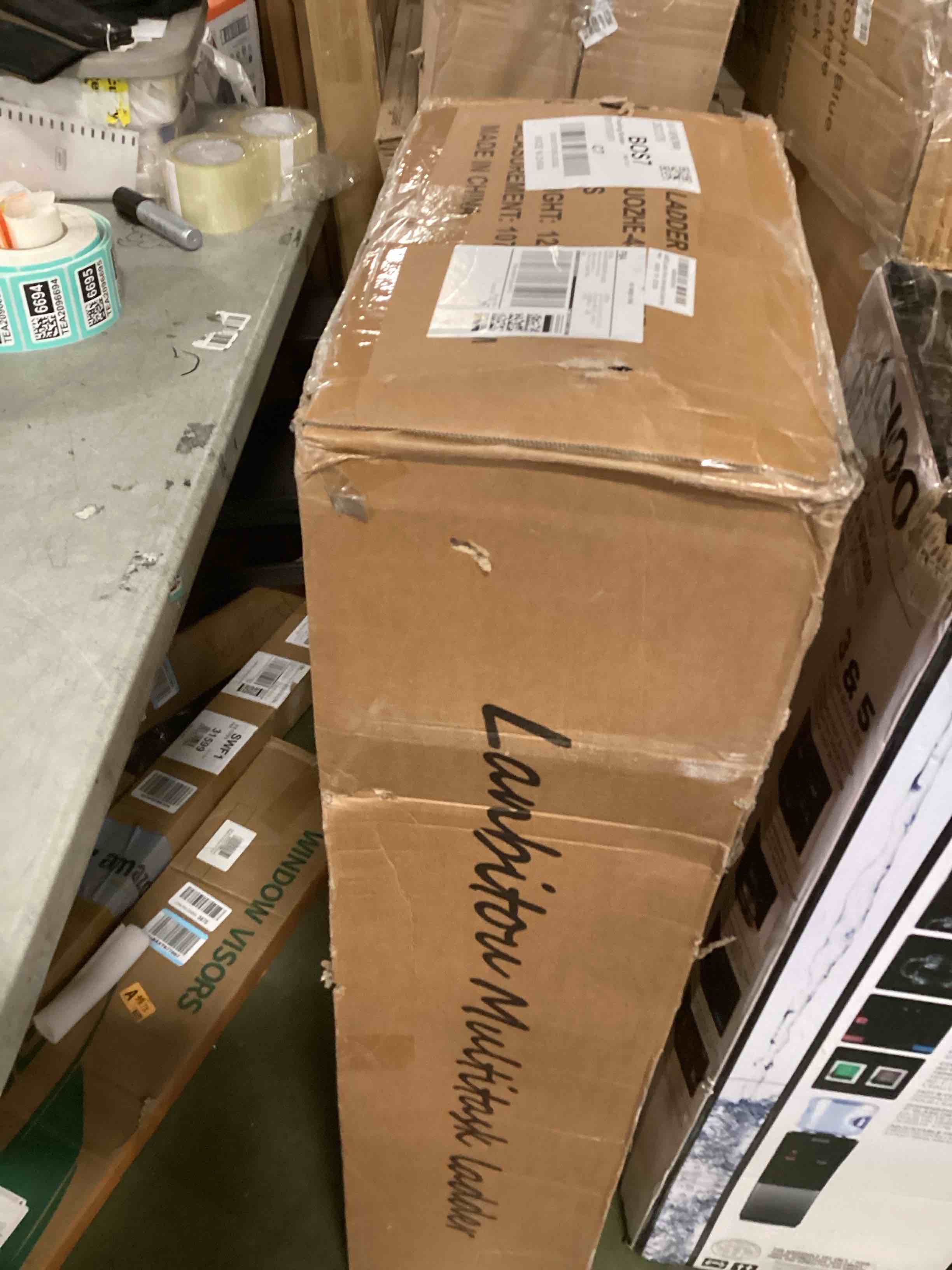 https://s3.amazonaws.com/lotting-images-prod/bidfta/TEA1923996_1737469944677.jpeg