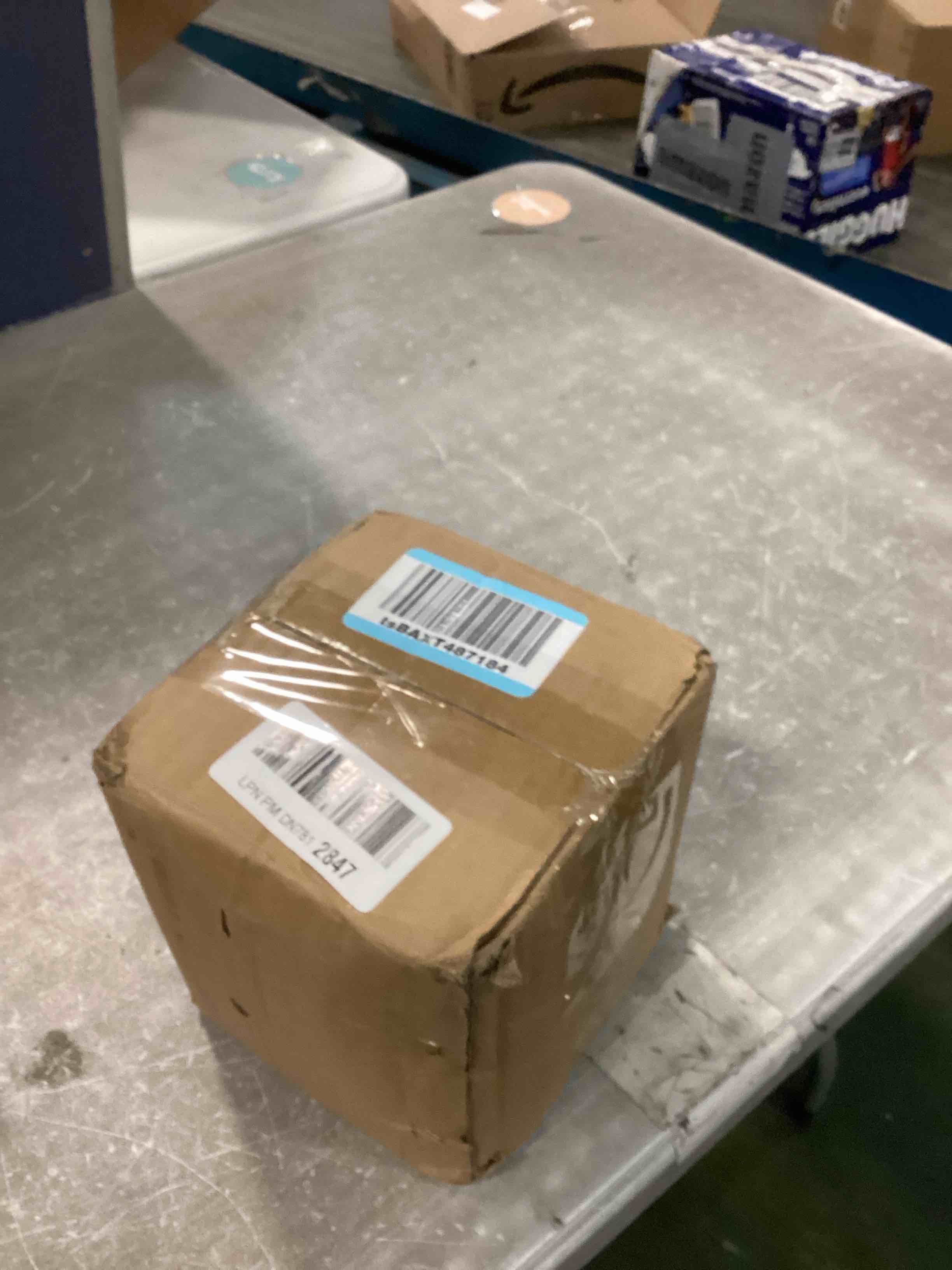 https://s3.amazonaws.com/lotting-images-prod/bidfta/TEA1924996_1735826458865.jpeg