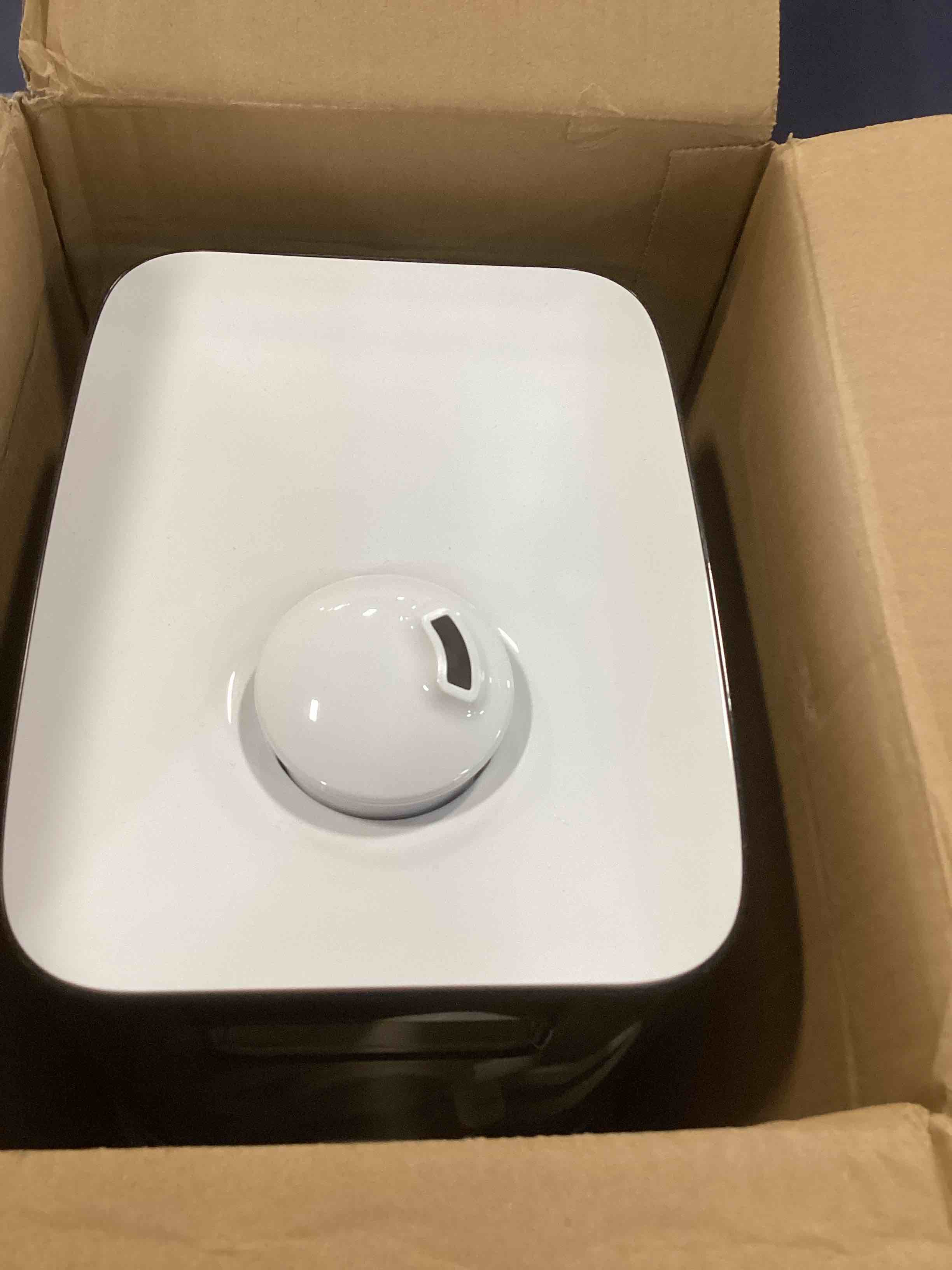 https://s3.amazonaws.com/lotting-images-prod/bidfta/TEA1925477_1736005123271.jpeg