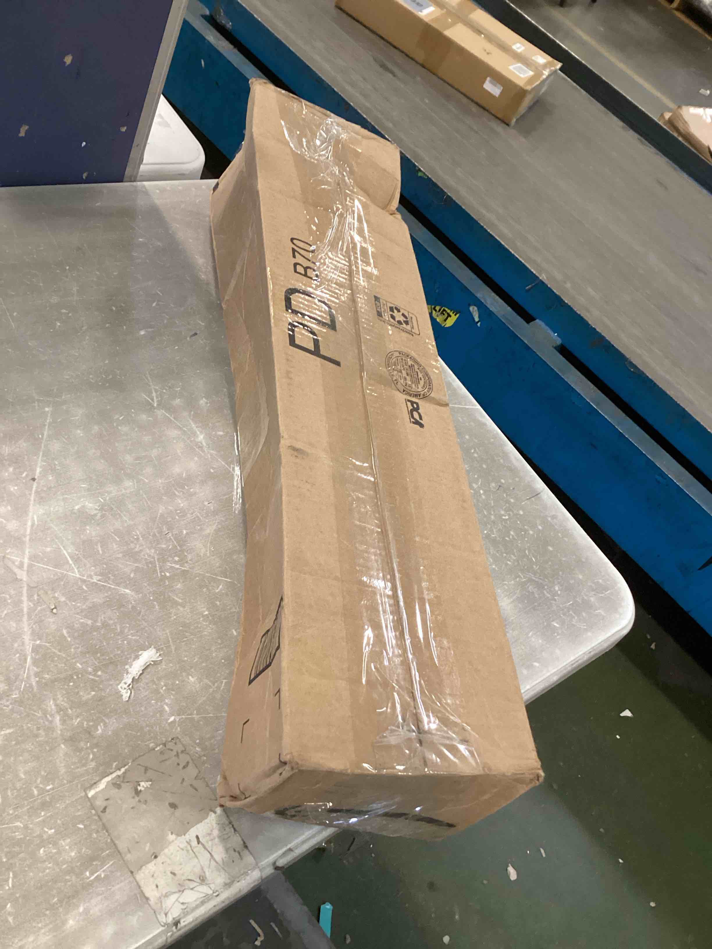 https://s3.amazonaws.com/lotting-images-prod/bidfta/TEA1925506_1736010195701.jpeg