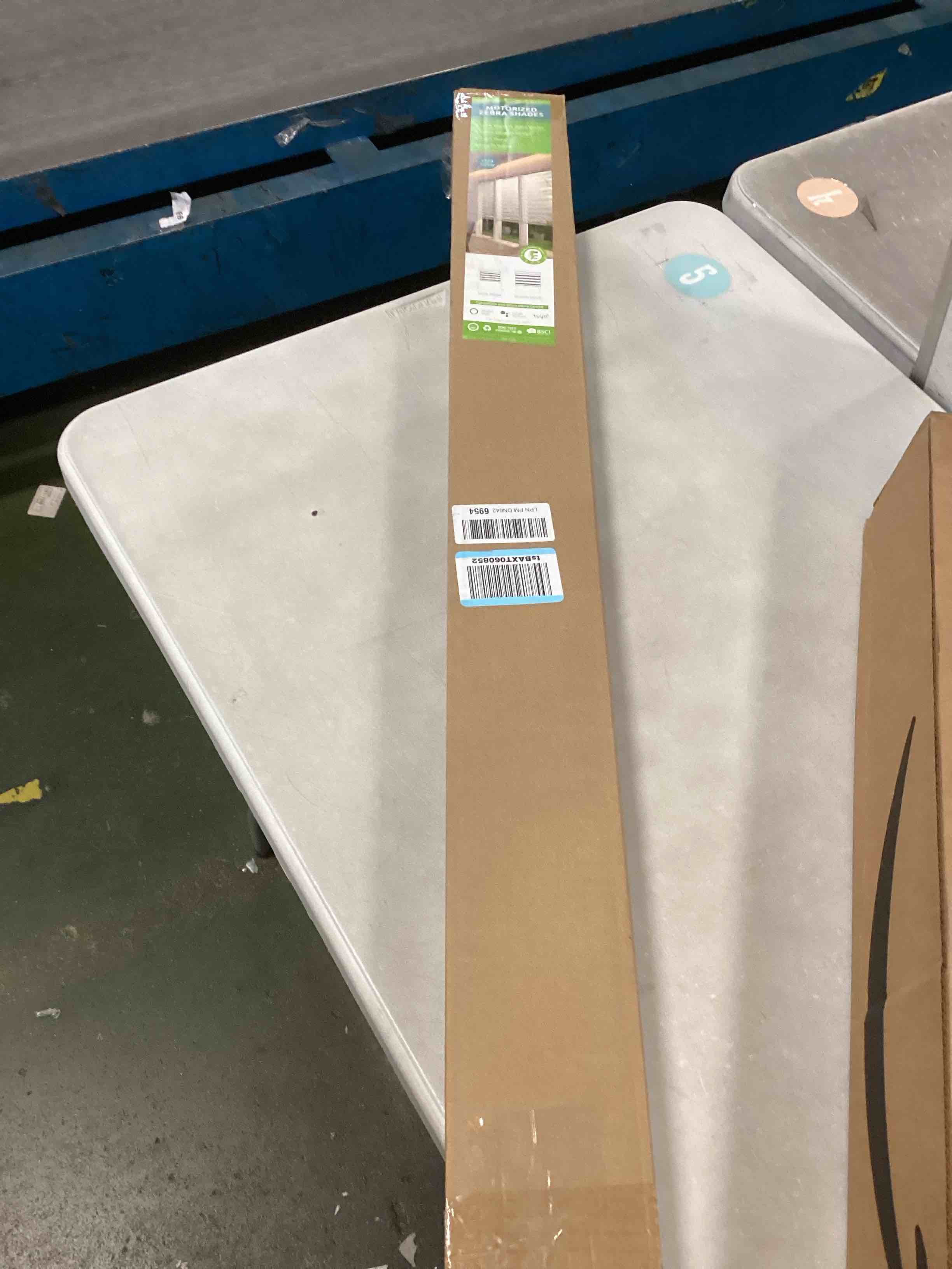 https://s3.amazonaws.com/lotting-images-prod/bidfta/TEA1925598_1736355967498.jpeg