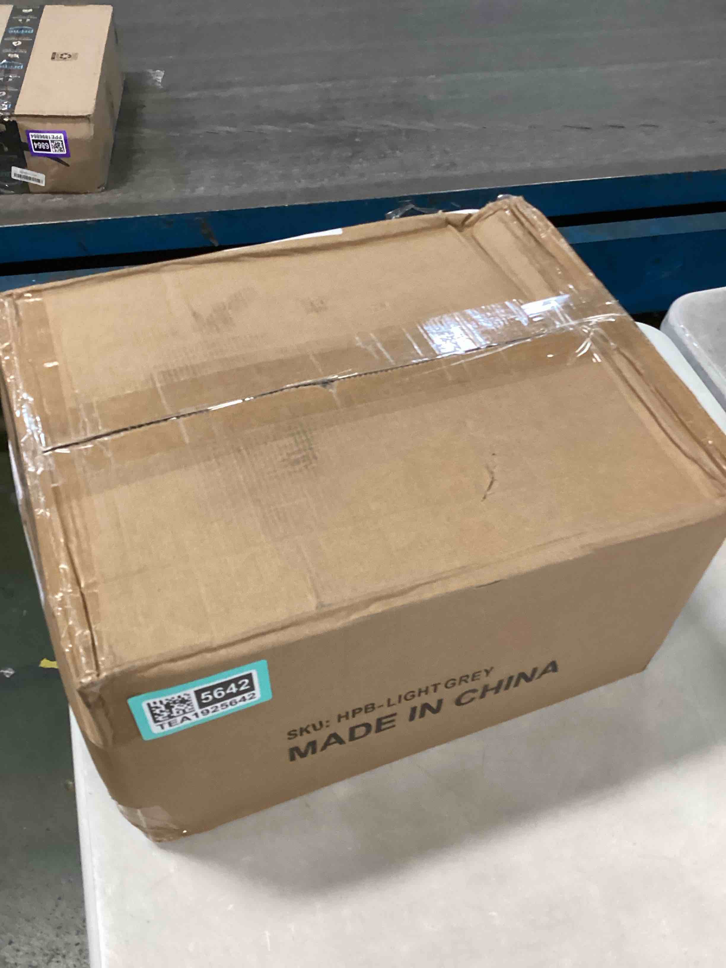 https://s3.amazonaws.com/lotting-images-prod/bidfta/TEA1925642_1736364904133.jpeg