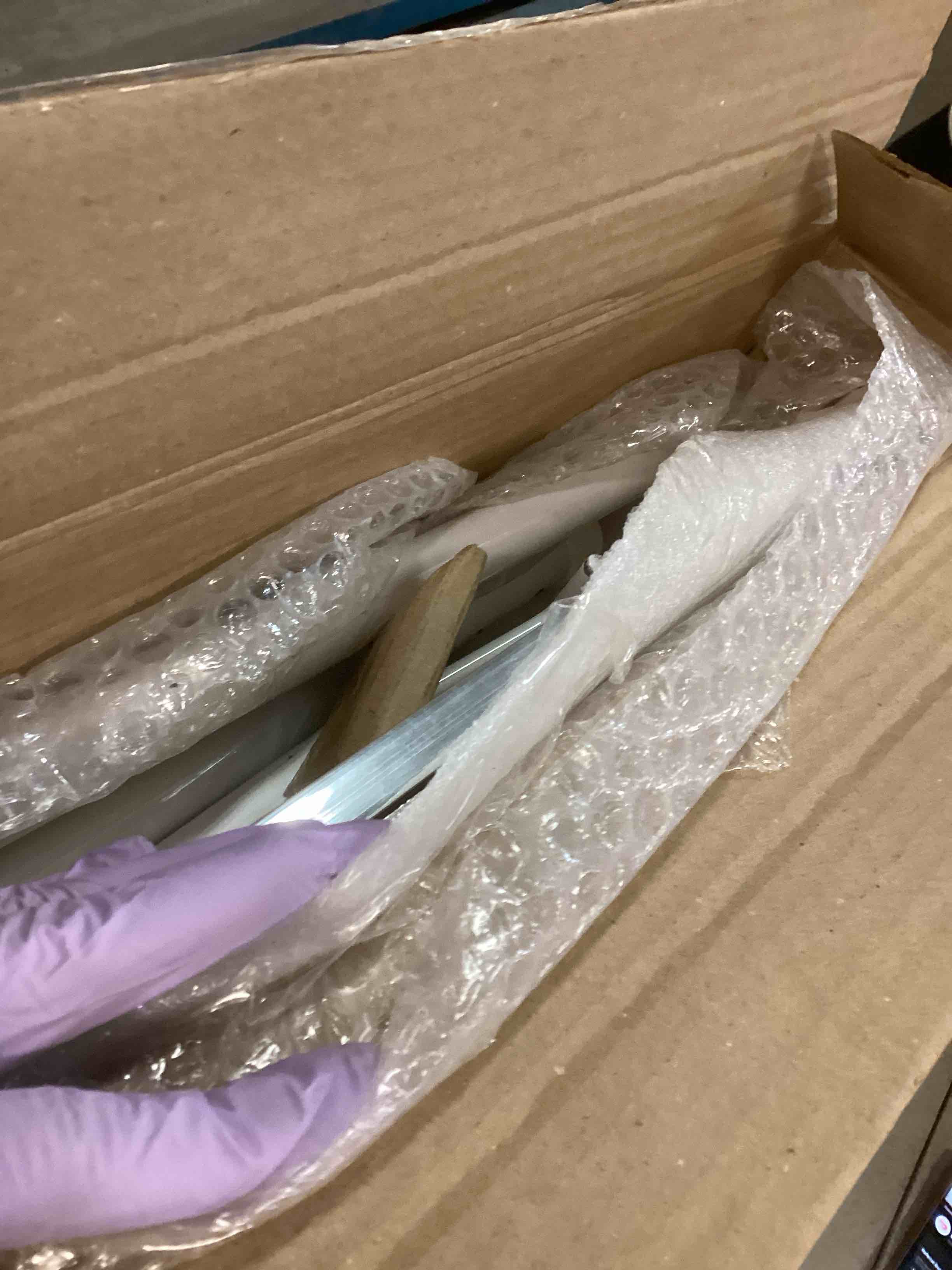 https://s3.amazonaws.com/lotting-images-prod/bidfta/TEA1926258_1736950151816.jpeg