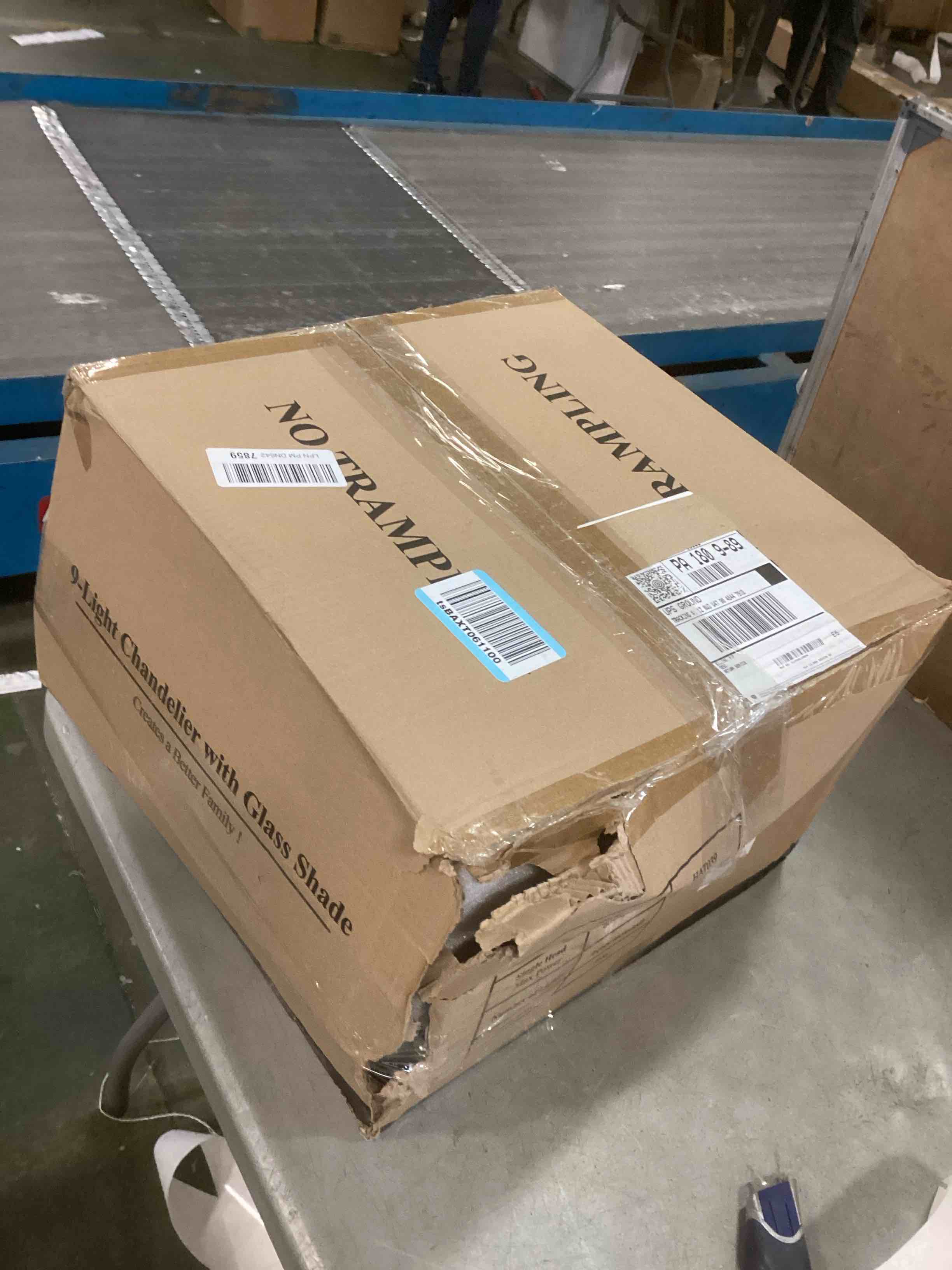 https://s3.amazonaws.com/lotting-images-prod/bidfta/TEA1926495_1736975386564.jpeg