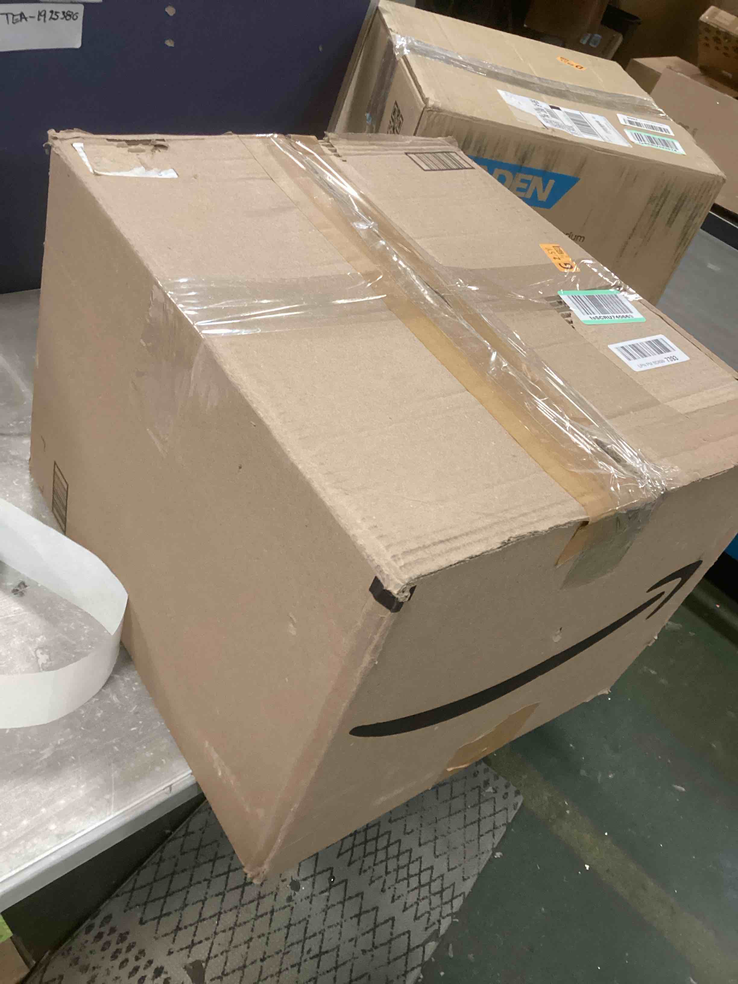 https://s3.amazonaws.com/lotting-images-prod/bidfta/TEA1926801_1737059563234.jpeg