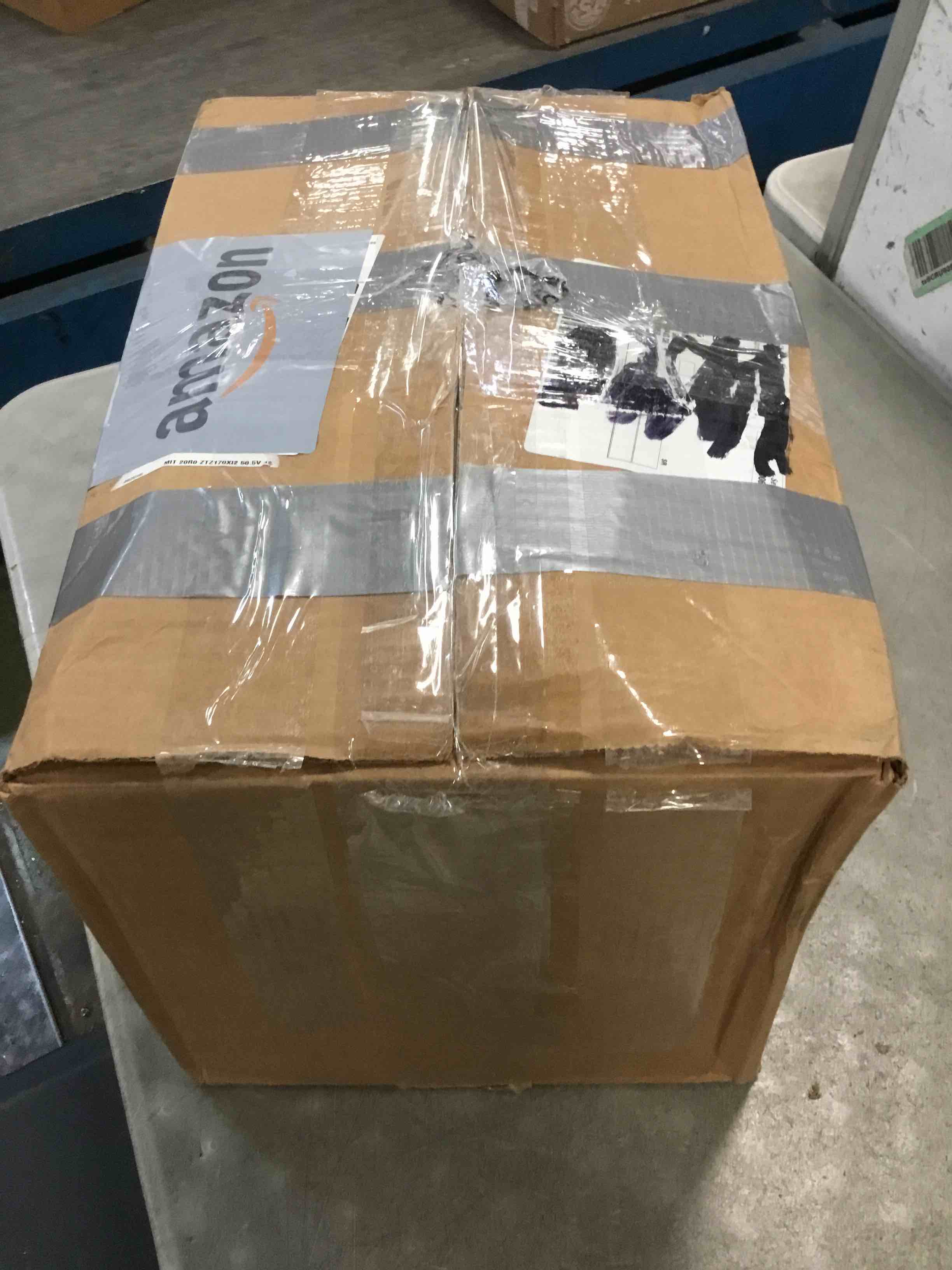 https://s3.amazonaws.com/lotting-images-prod/bidfta/TEA1927277_1734965444075.jpeg