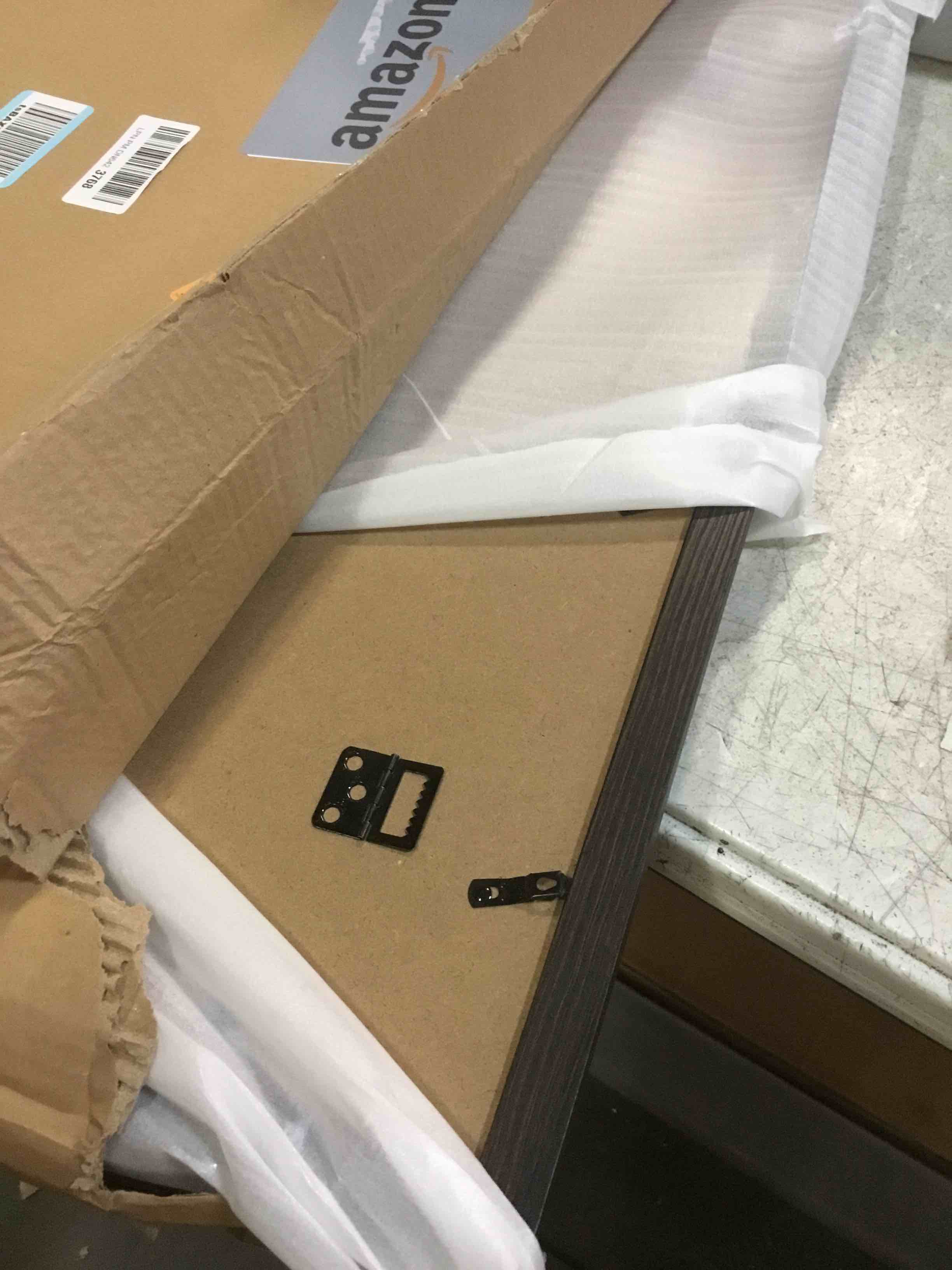 https://s3.amazonaws.com/lotting-images-prod/bidfta/TEA1928032_1736347609086.jpeg