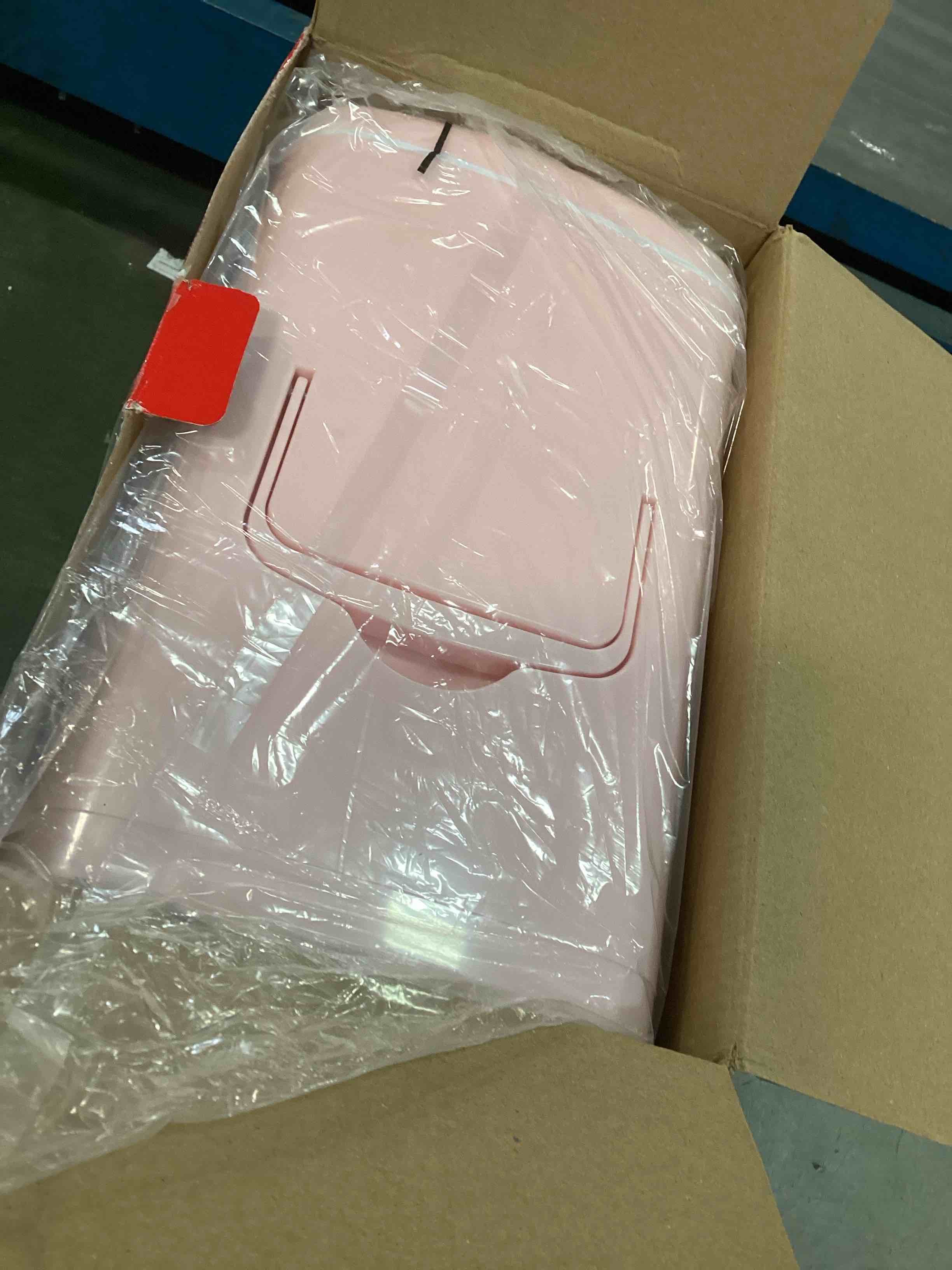 https://s3.amazonaws.com/lotting-images-prod/bidfta/TEA1928598_1736533957792.jpeg