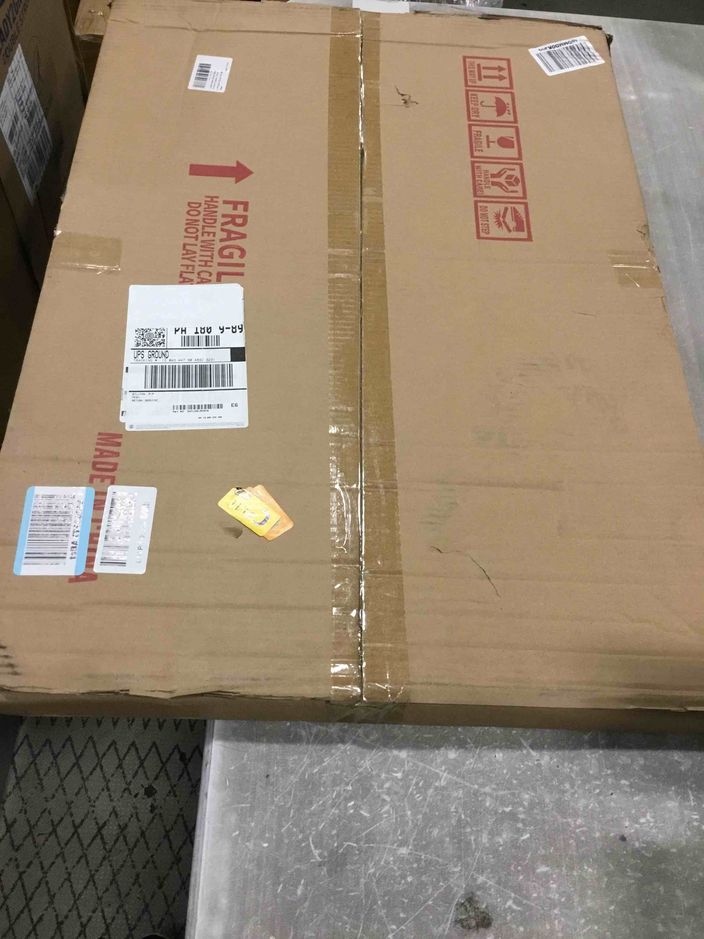 https://s3.amazonaws.com/lotting-images-prod/bidfta/TEA1928685_1736770116539.jpeg