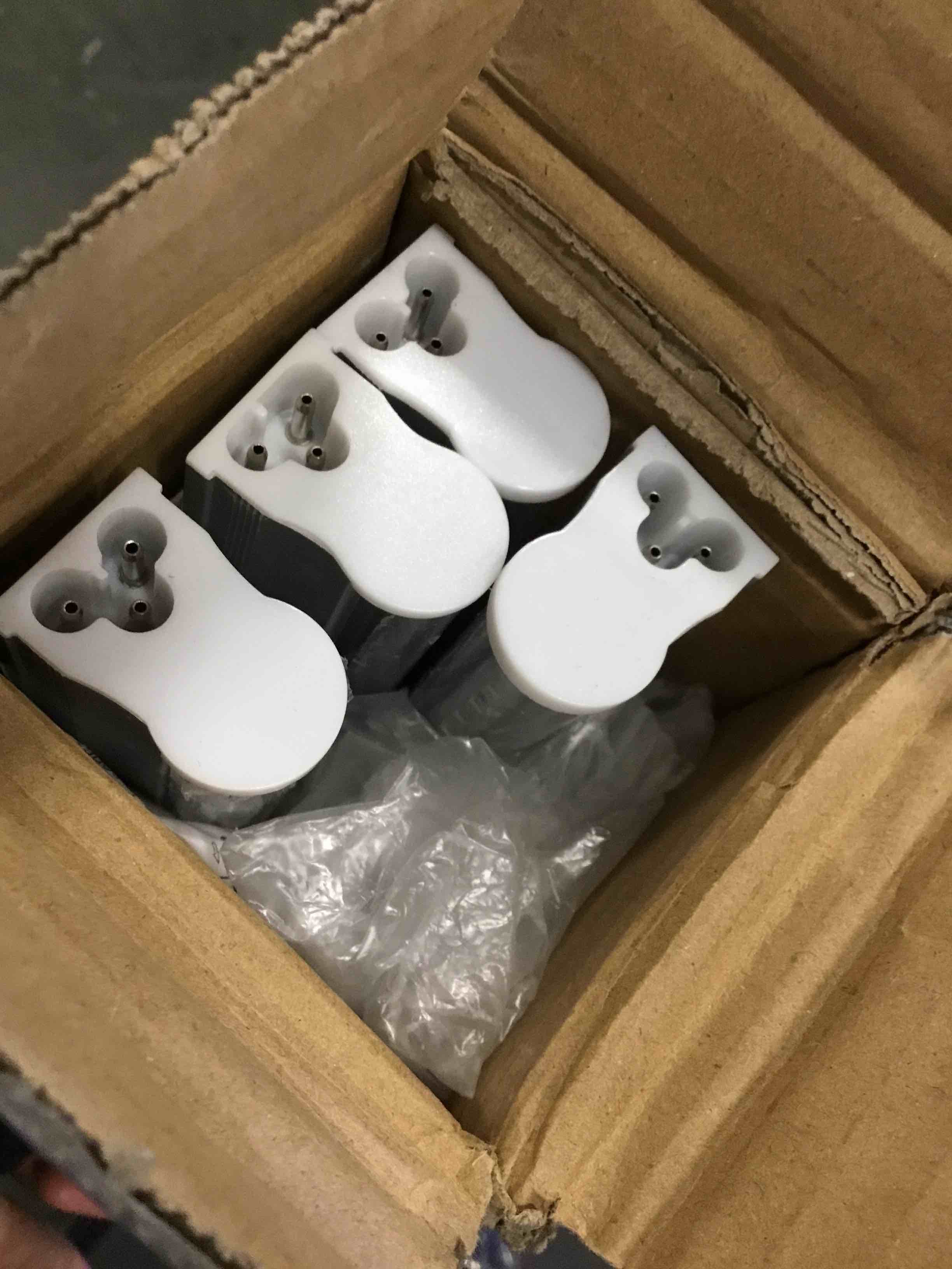 https://s3.amazonaws.com/lotting-images-prod/bidfta/TEA1930863_1735579433166.jpeg