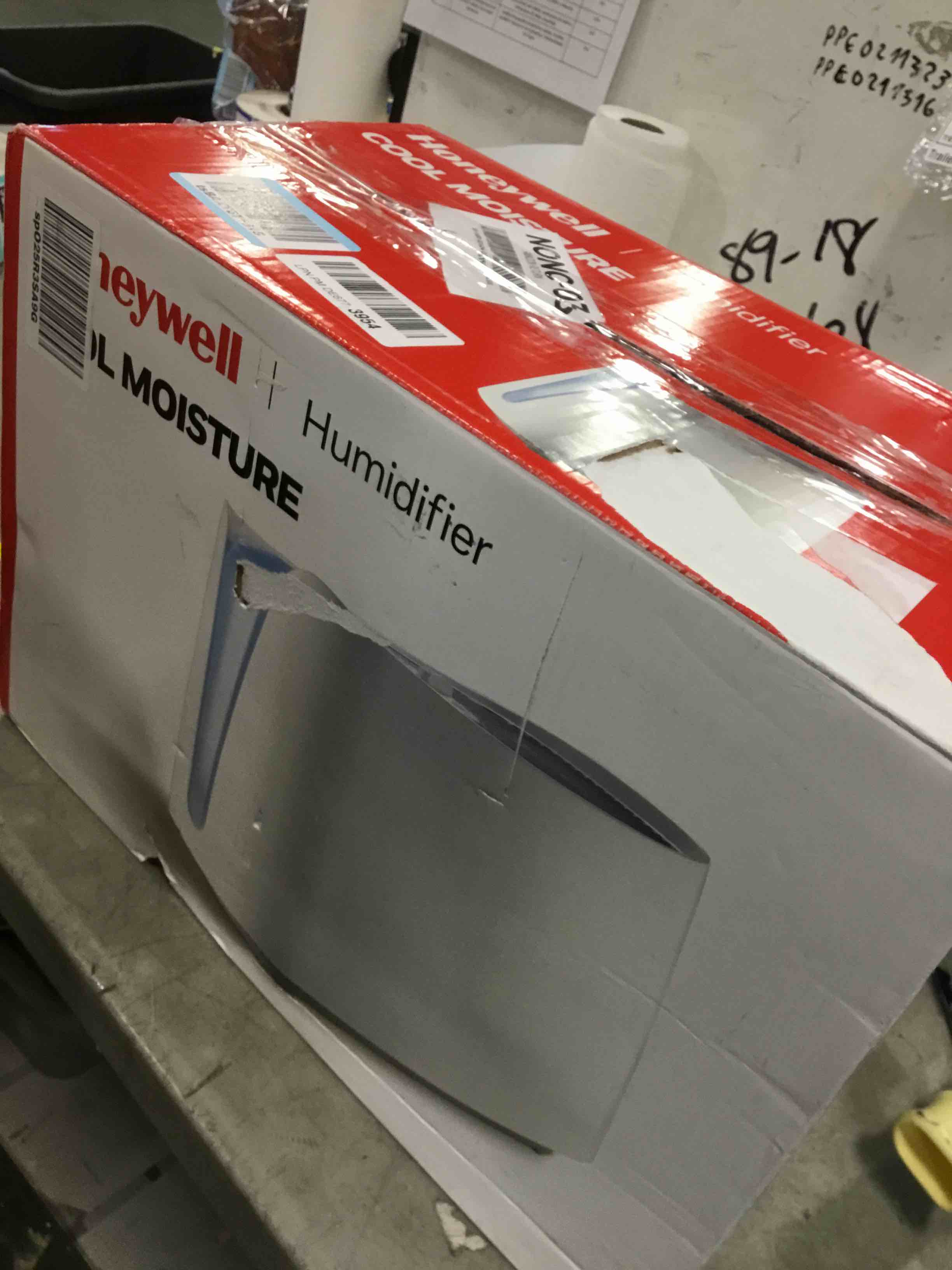 https://s3.amazonaws.com/lotting-images-prod/bidfta/TEA1931269_1735911865286.jpeg
