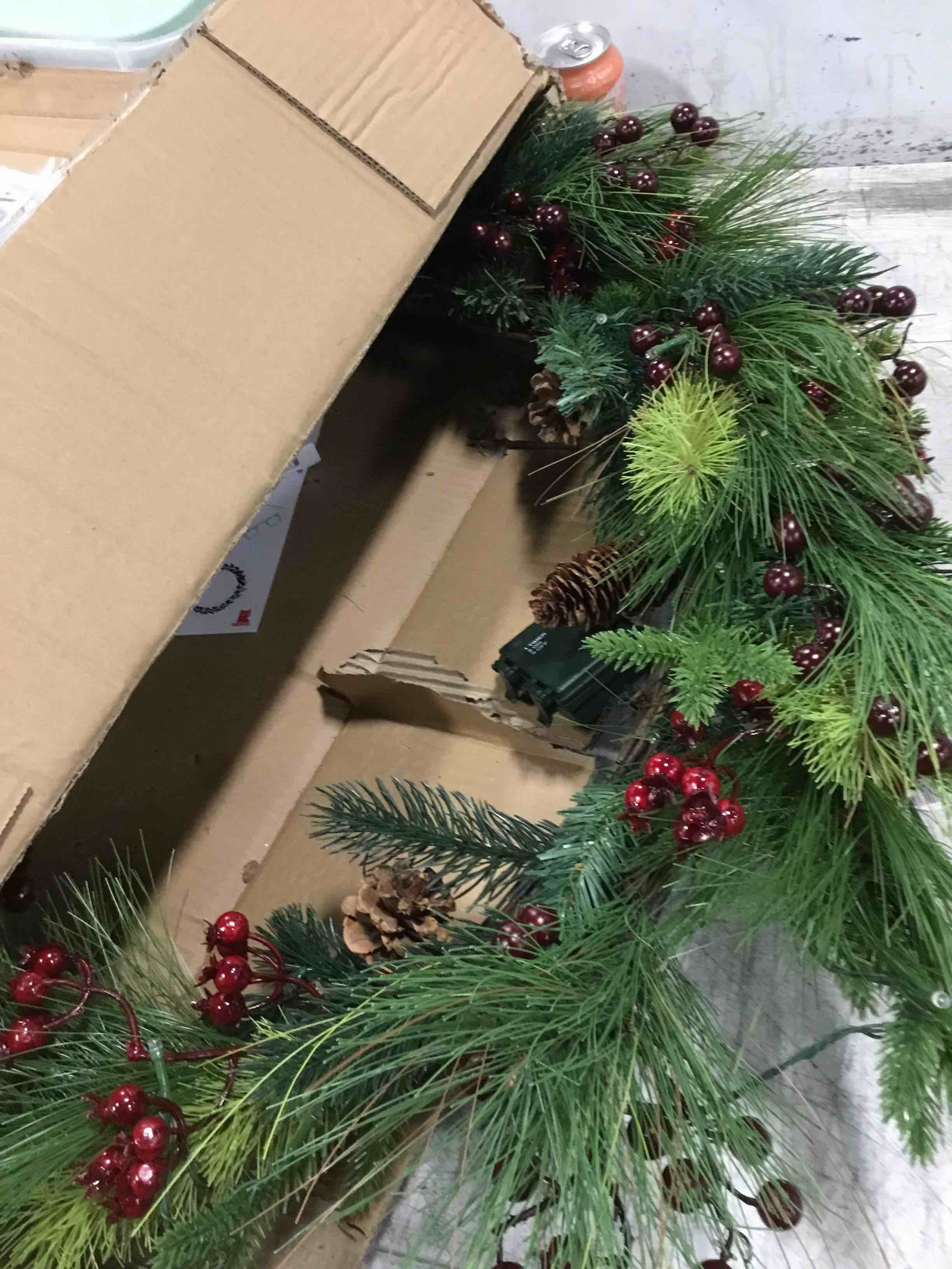 https://s3.amazonaws.com/lotting-images-prod/bidfta/TEA1931918_1736522993614.jpeg