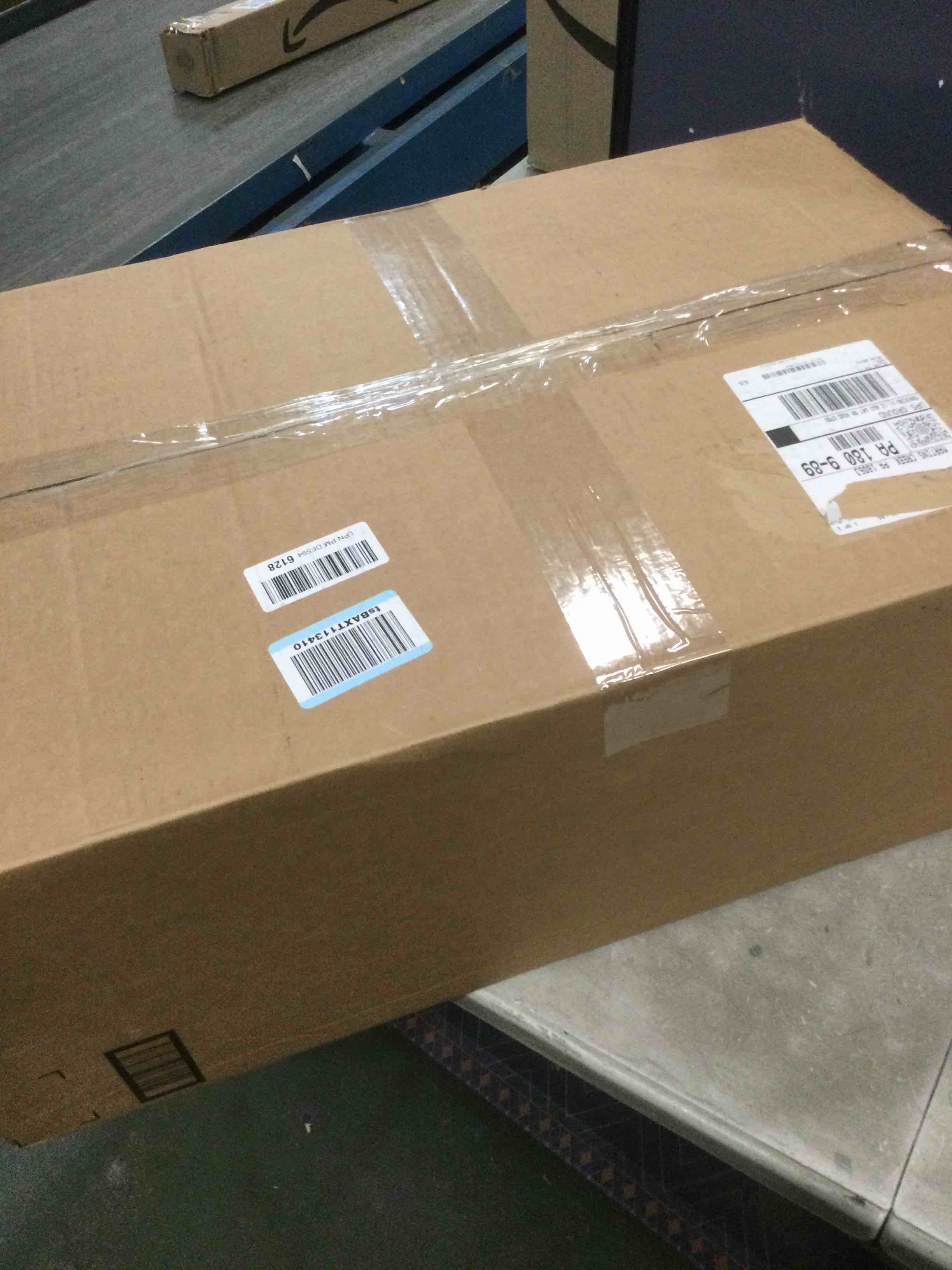 https://s3.amazonaws.com/lotting-images-prod/bidfta/TEA1933047_1734614316447.jpeg