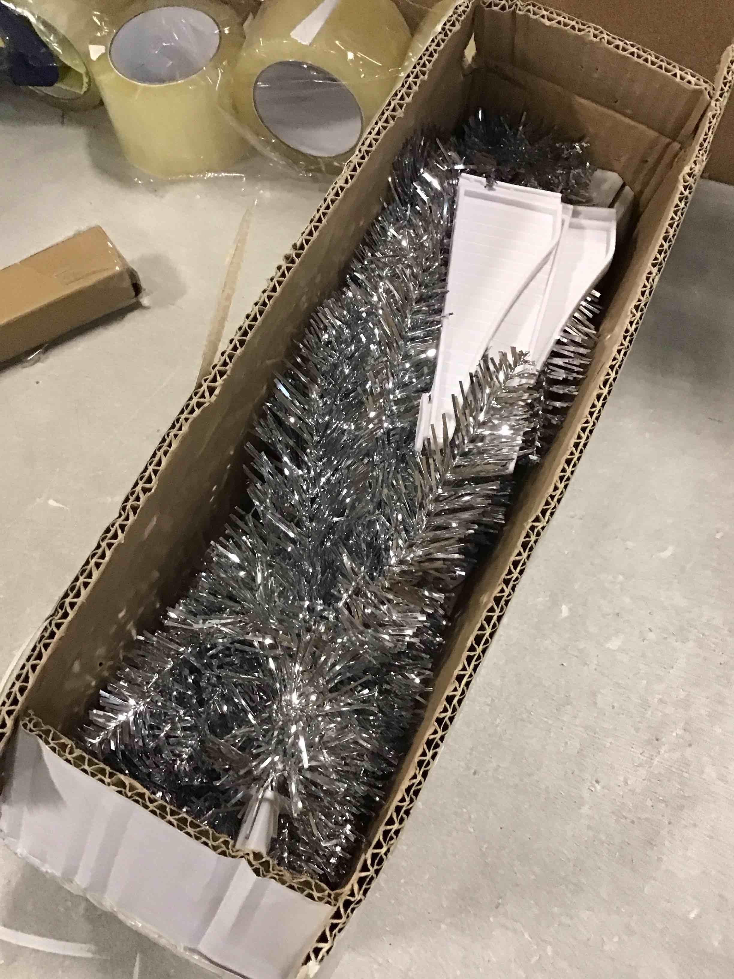 https://s3.amazonaws.com/lotting-images-prod/bidfta/TEA1933440_1734712889177.jpeg