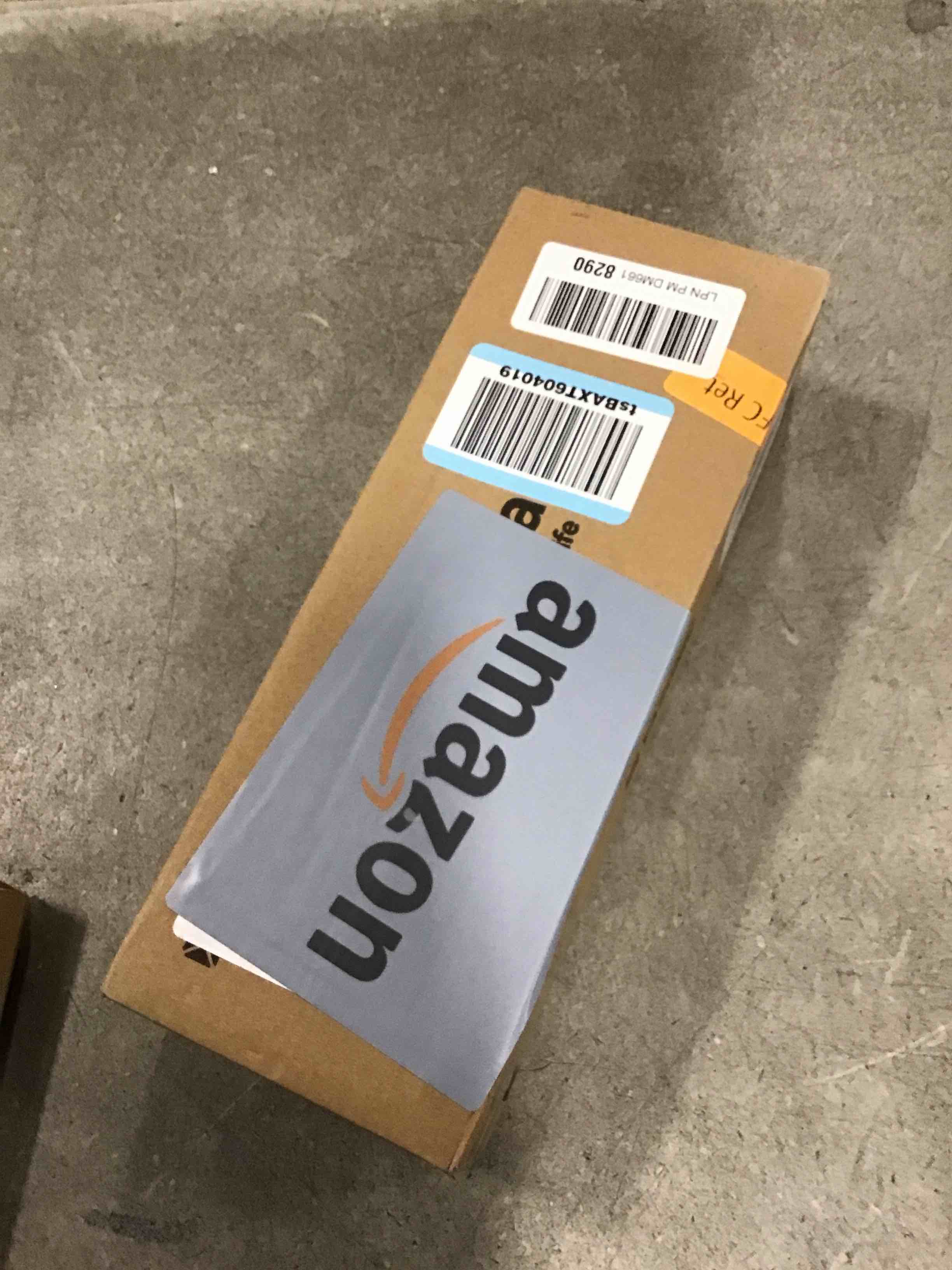 https://s3.amazonaws.com/lotting-images-prod/bidfta/TEA1933702_1735664207413.jpeg