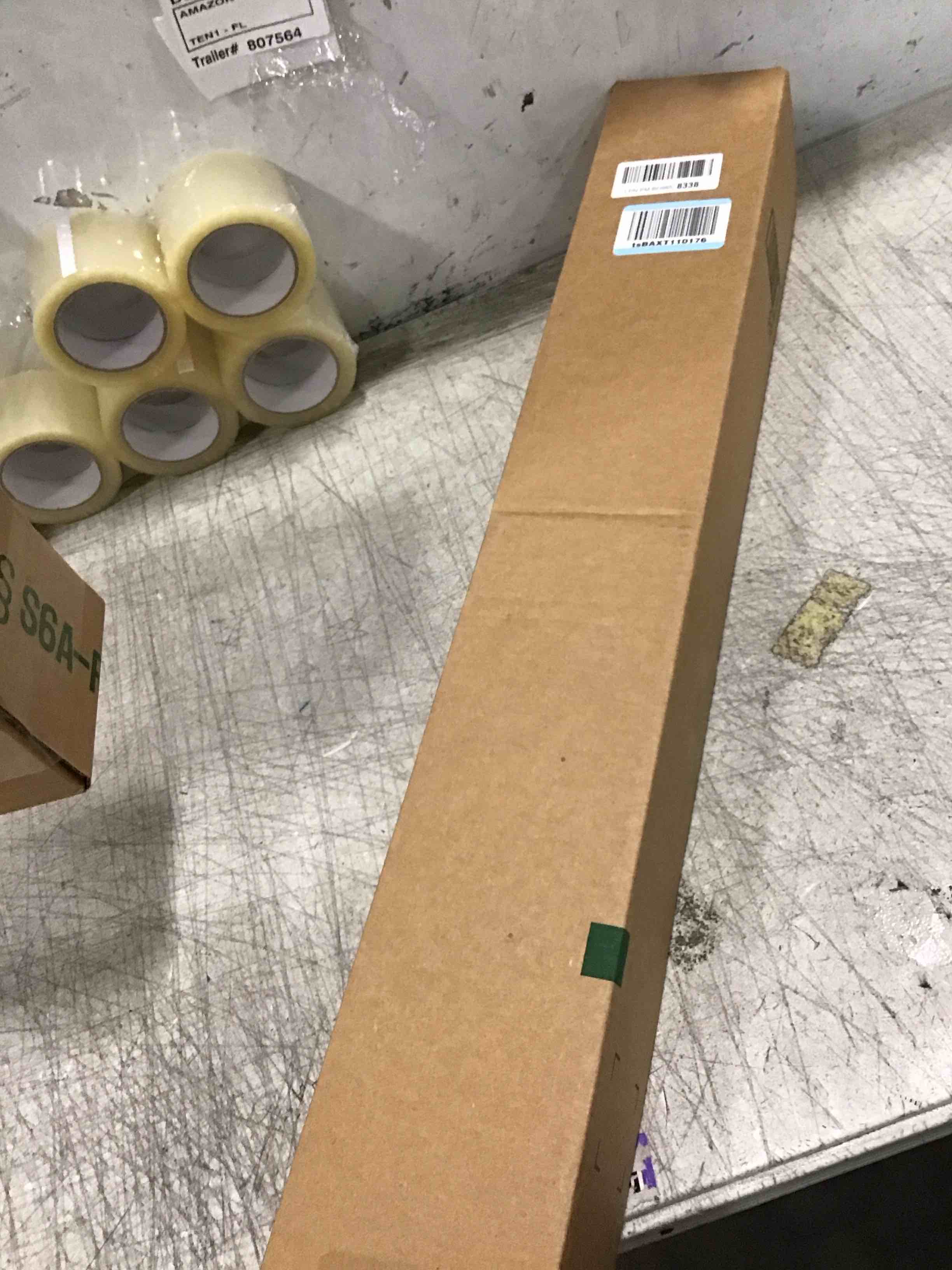 https://s3.amazonaws.com/lotting-images-prod/bidfta/TEA1933777_1735819476568.jpeg