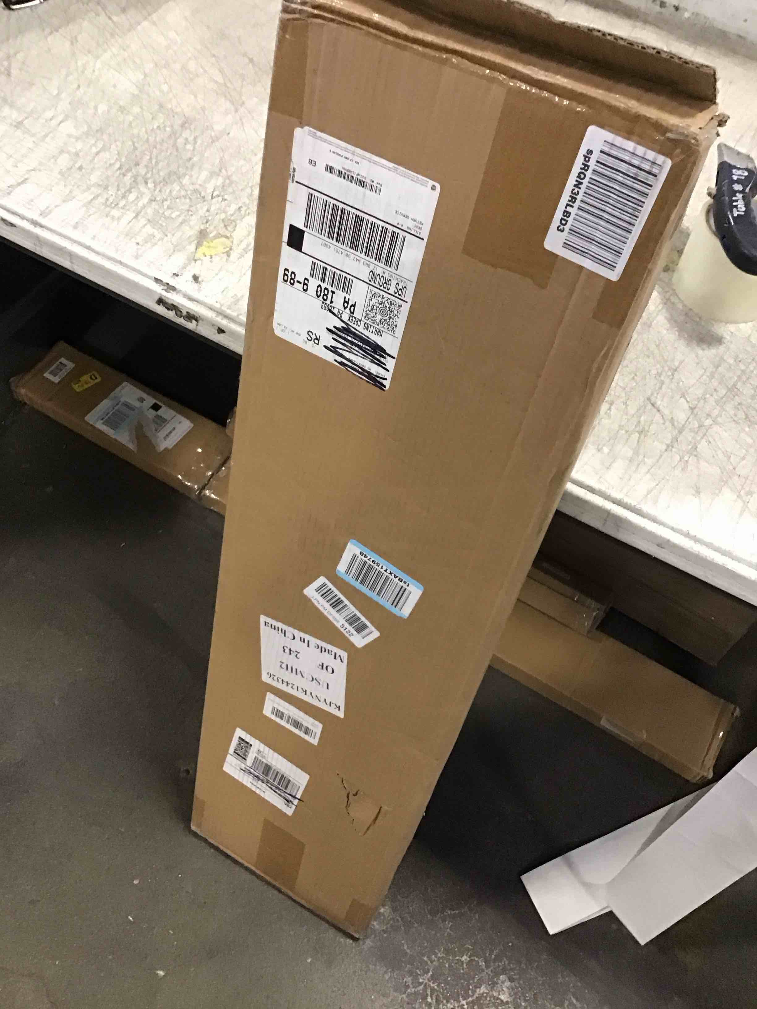https://s3.amazonaws.com/lotting-images-prod/bidfta/TEA1933914_1735833272413.jpeg