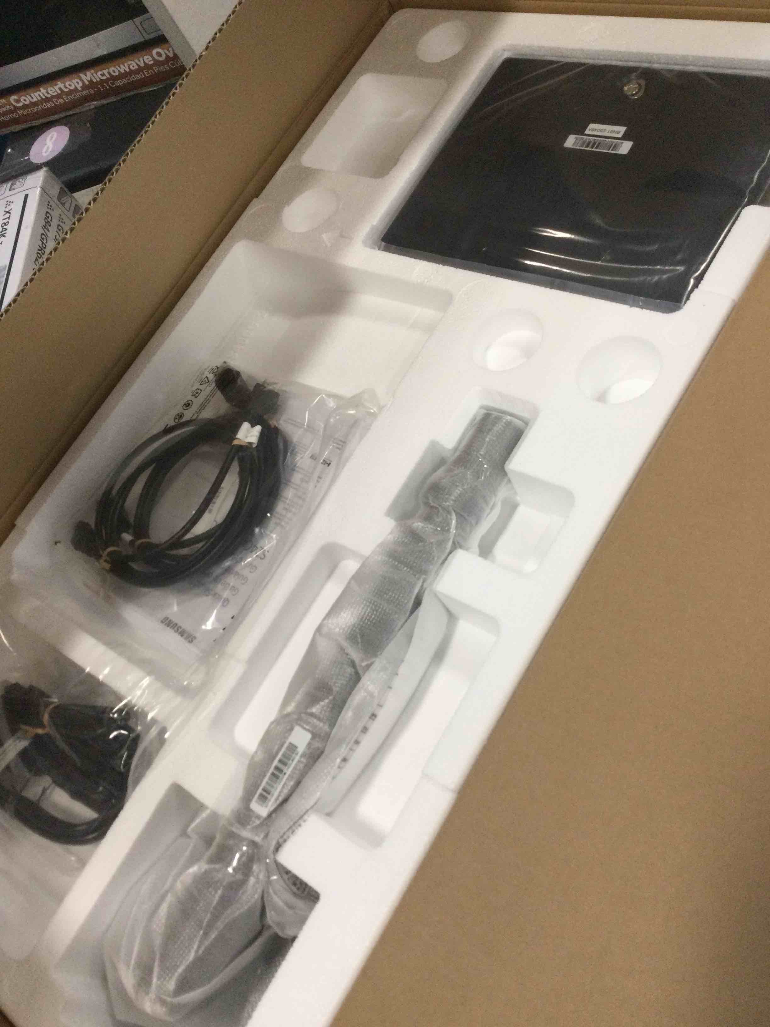 https://s3.amazonaws.com/lotting-images-prod/bidfta/TEA1934428_1736343818411.jpeg