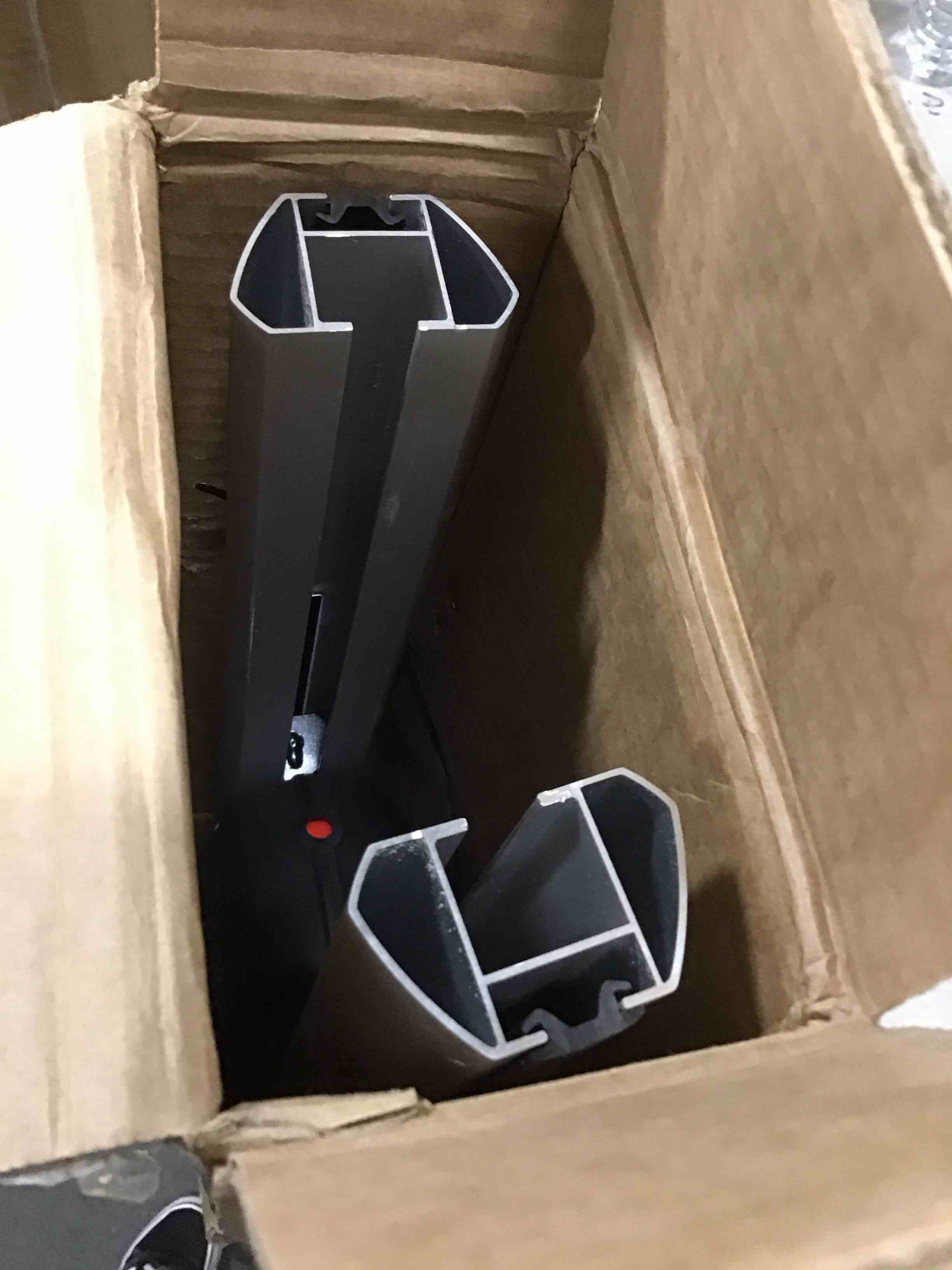 https://s3.amazonaws.com/lotting-images-prod/bidfta/TEA1935303_1736770206545.jpeg