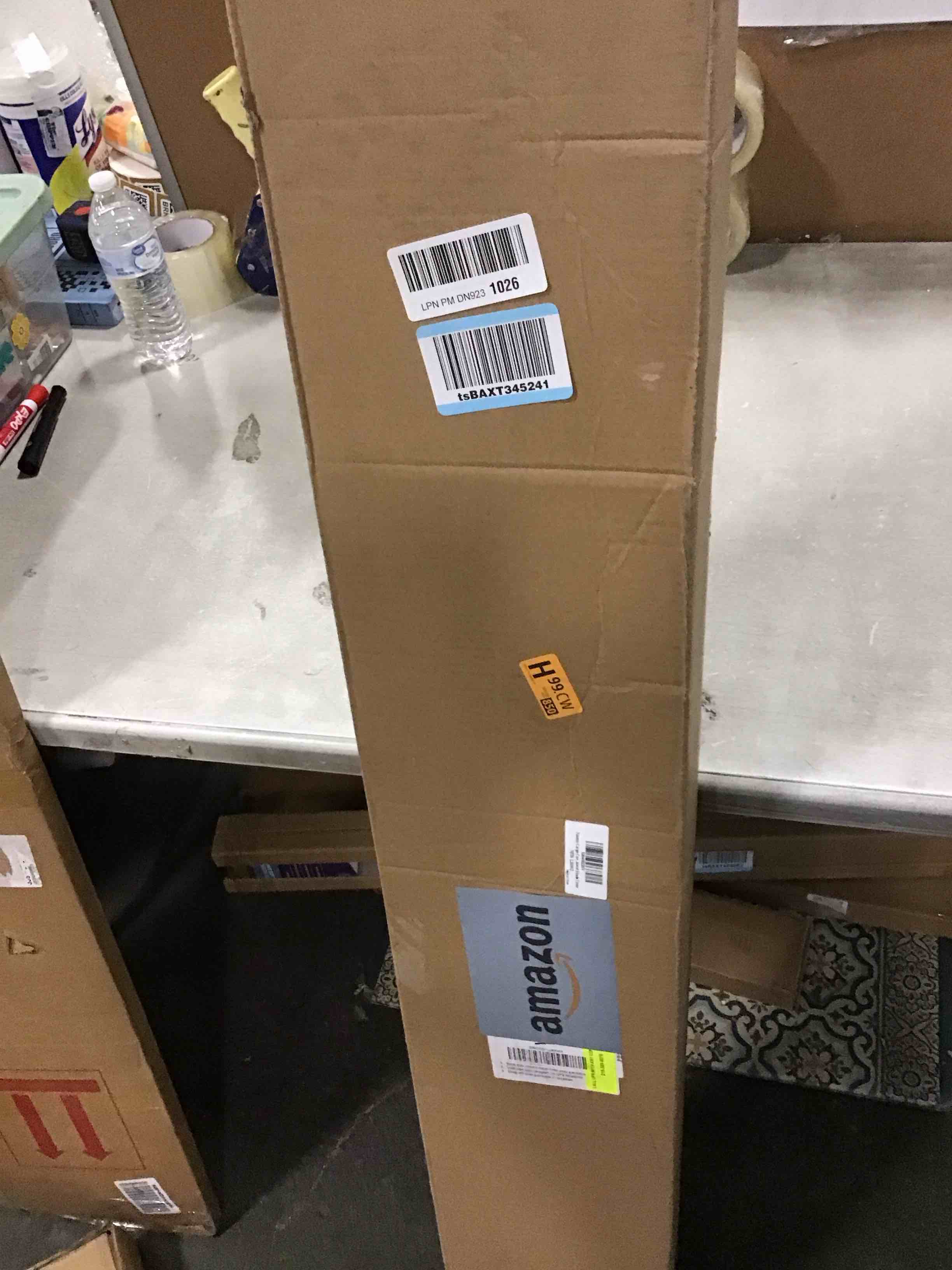 https://s3.amazonaws.com/lotting-images-prod/bidfta/TEA1935337_1736773012579.jpeg