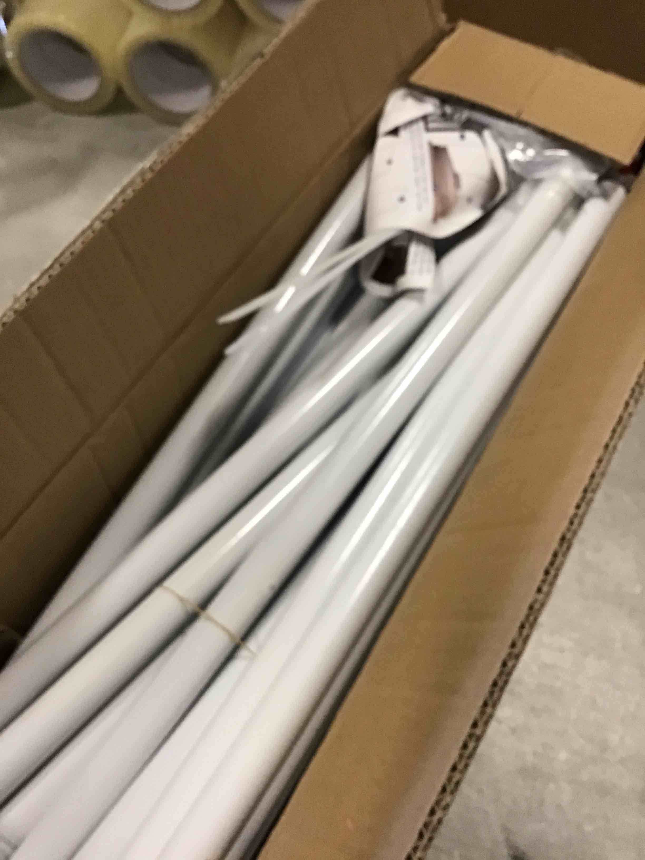 https://s3.amazonaws.com/lotting-images-prod/bidfta/TEA1935405_1736779209624.jpeg