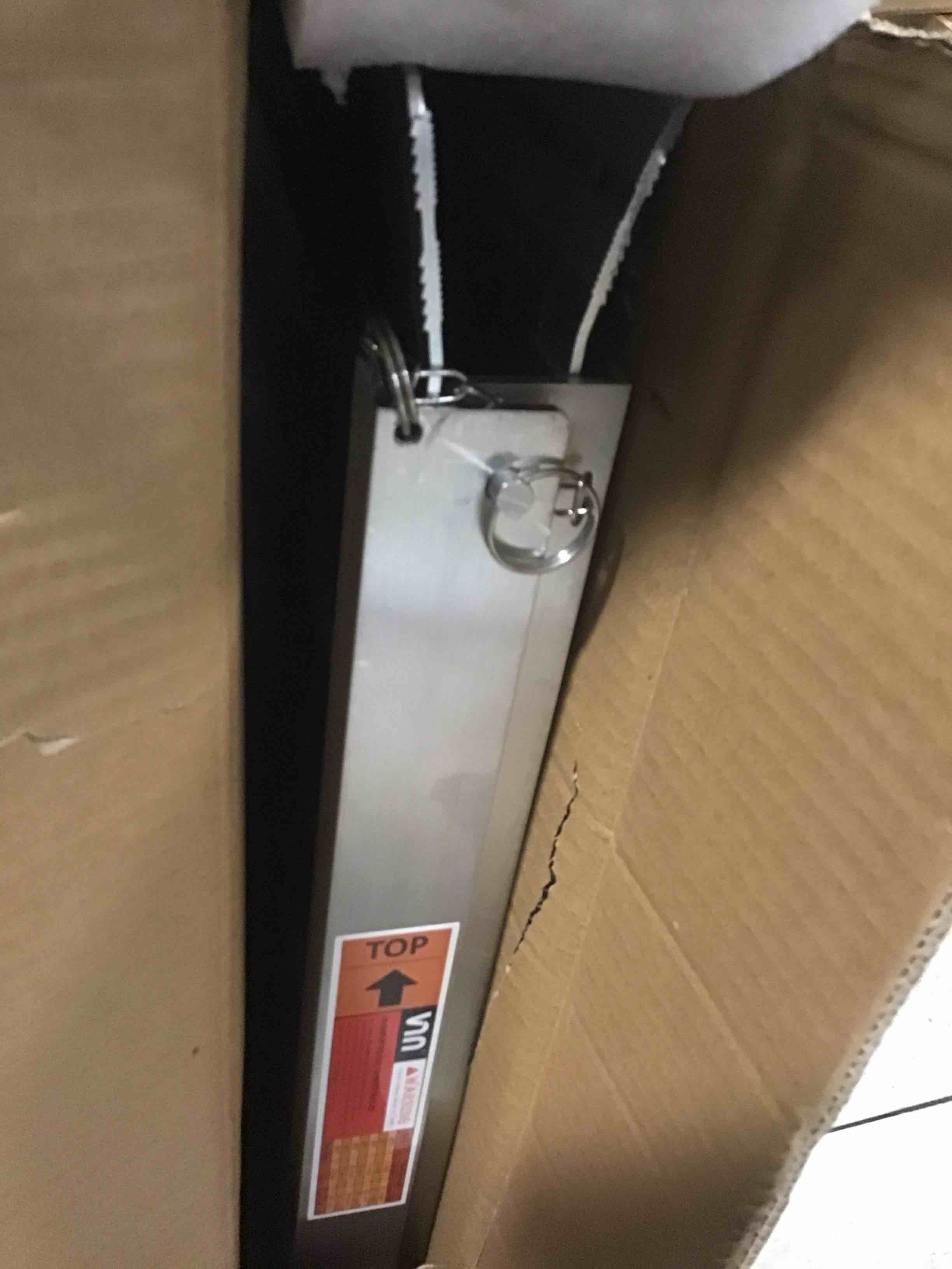 https://s3.amazonaws.com/lotting-images-prod/bidfta/TEA1935580_1736942994539.jpeg